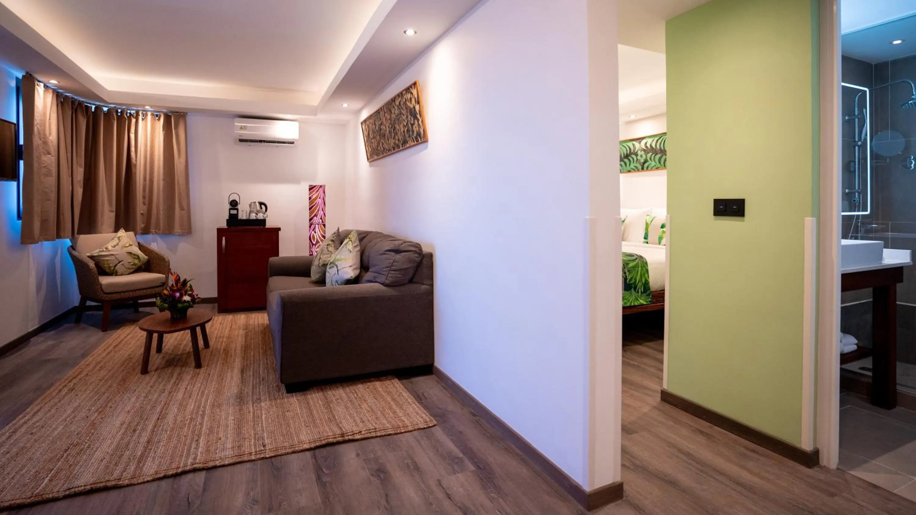 TV and multimedia in Maitai Express Tahiti