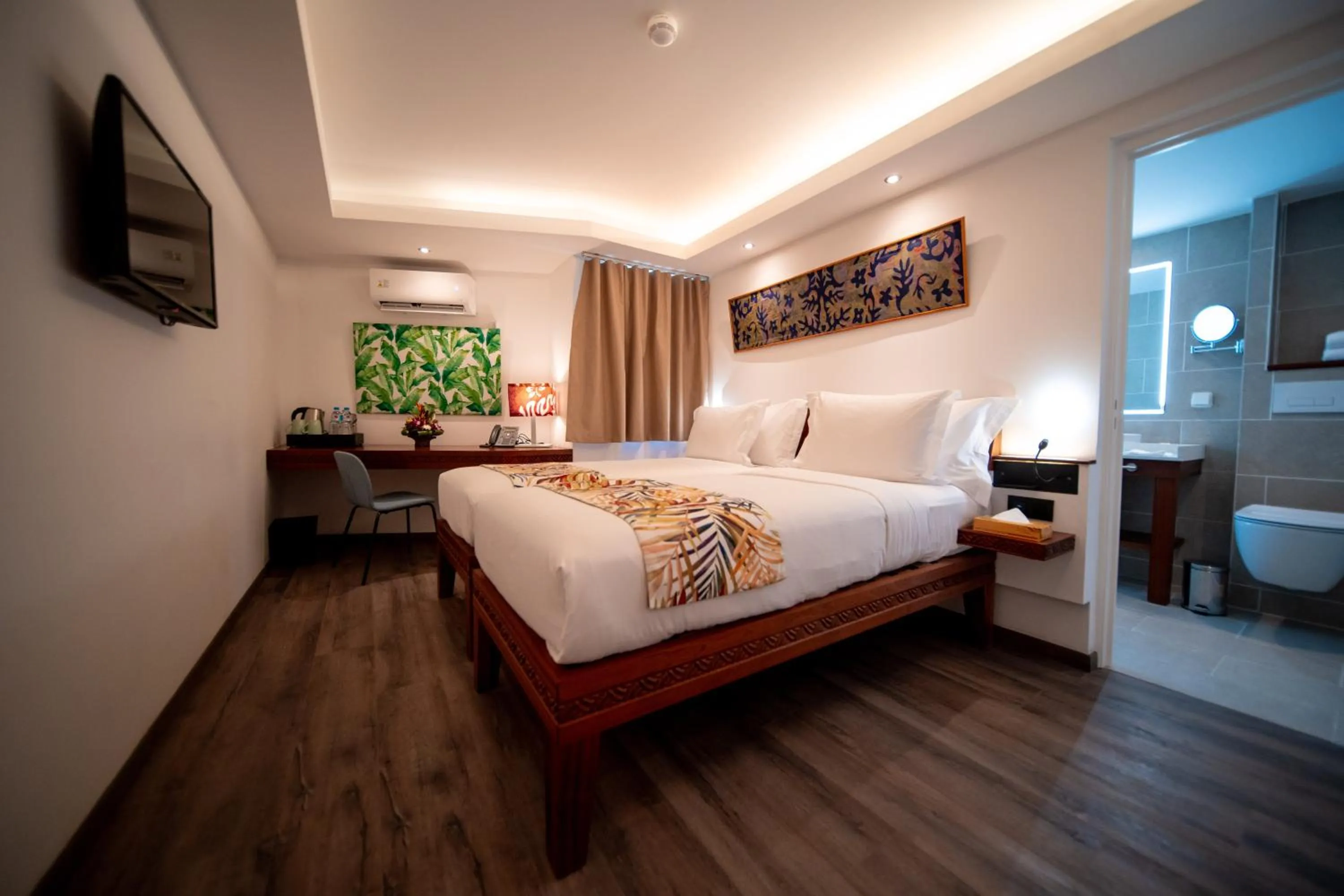 Bedroom, Bed in Maitai Express Tahiti