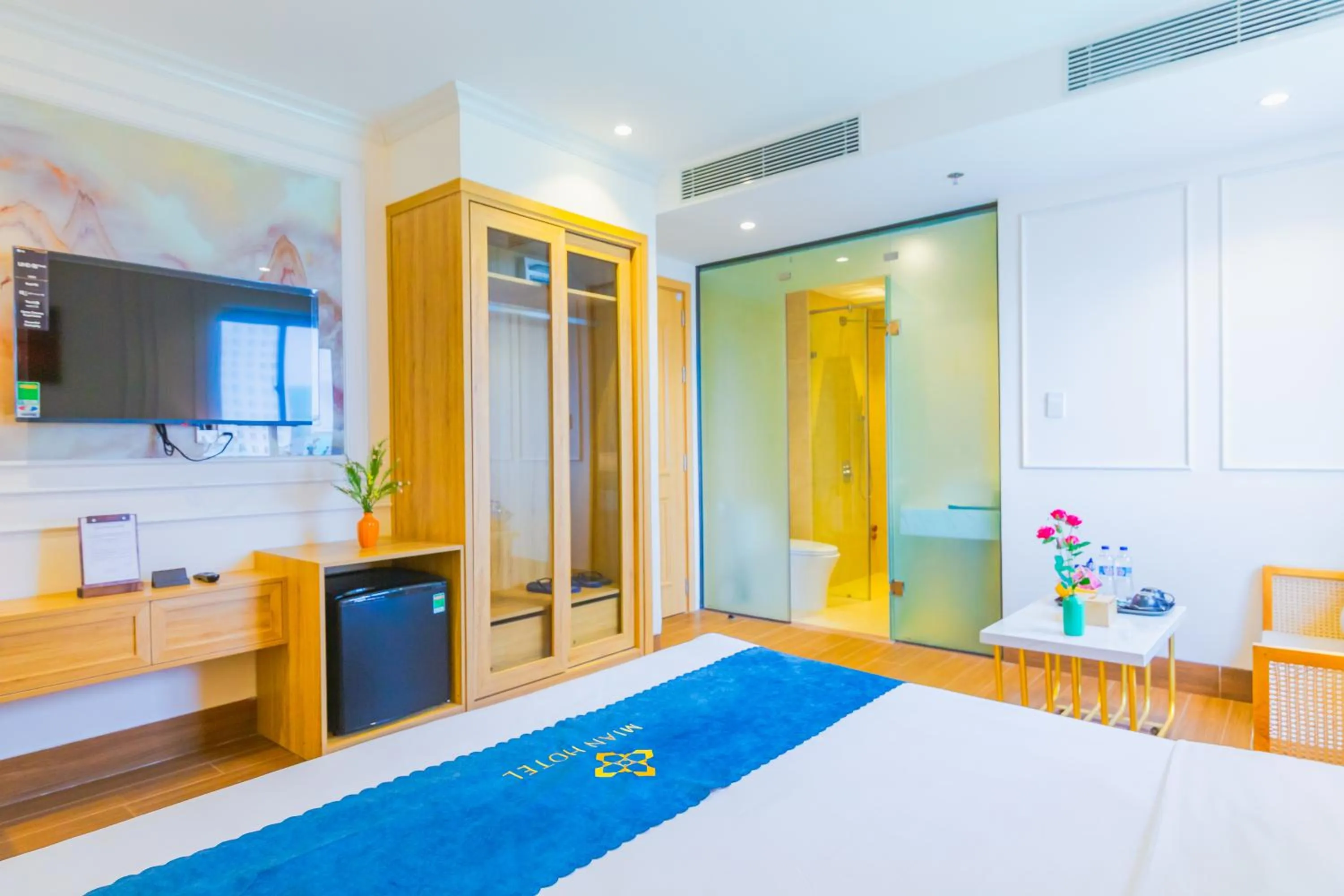 Bed in MiAn Hotel Danang - Infinity Pool