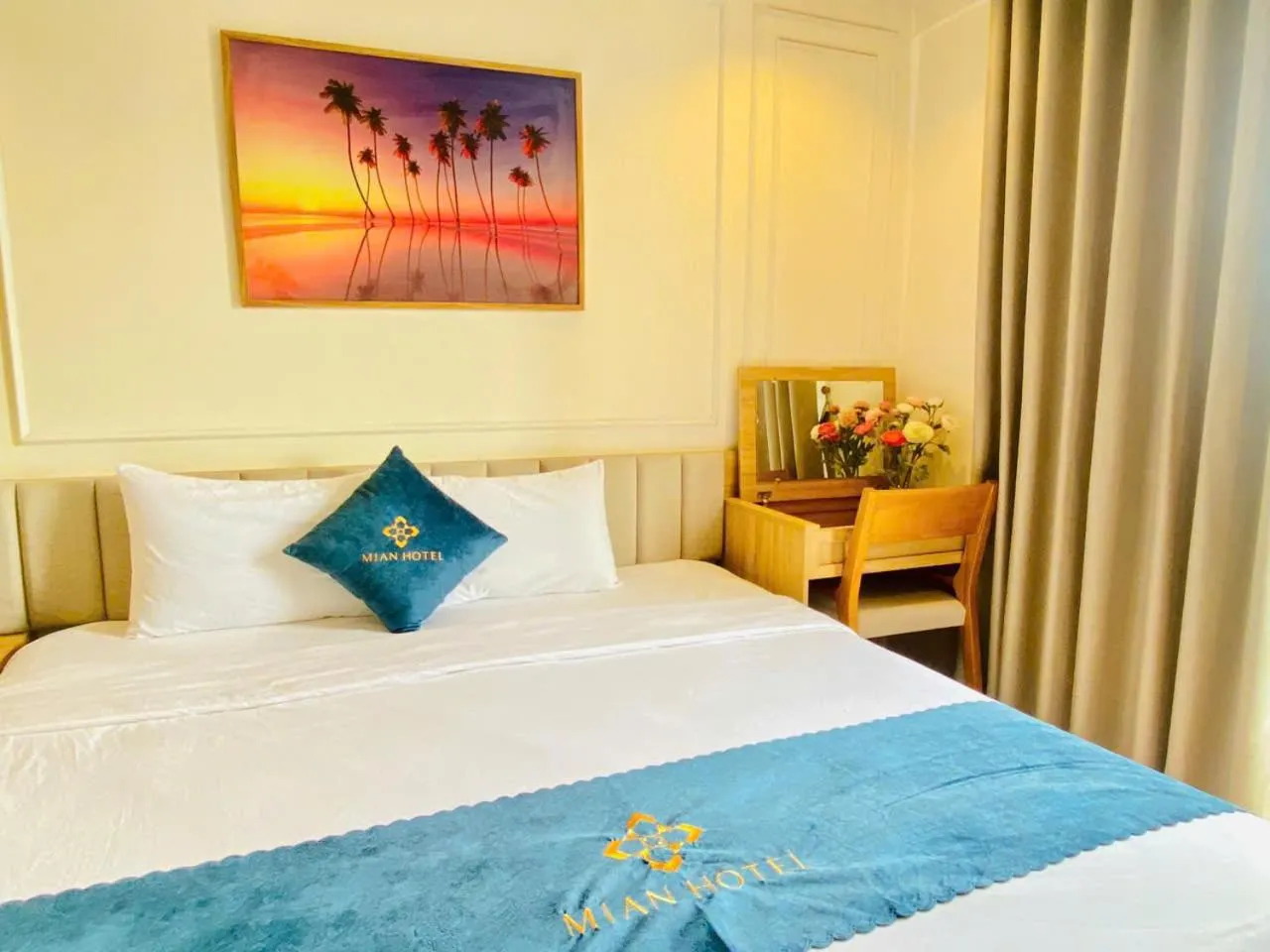 Bed in MiAn Hotel Danang - Infinity Pool