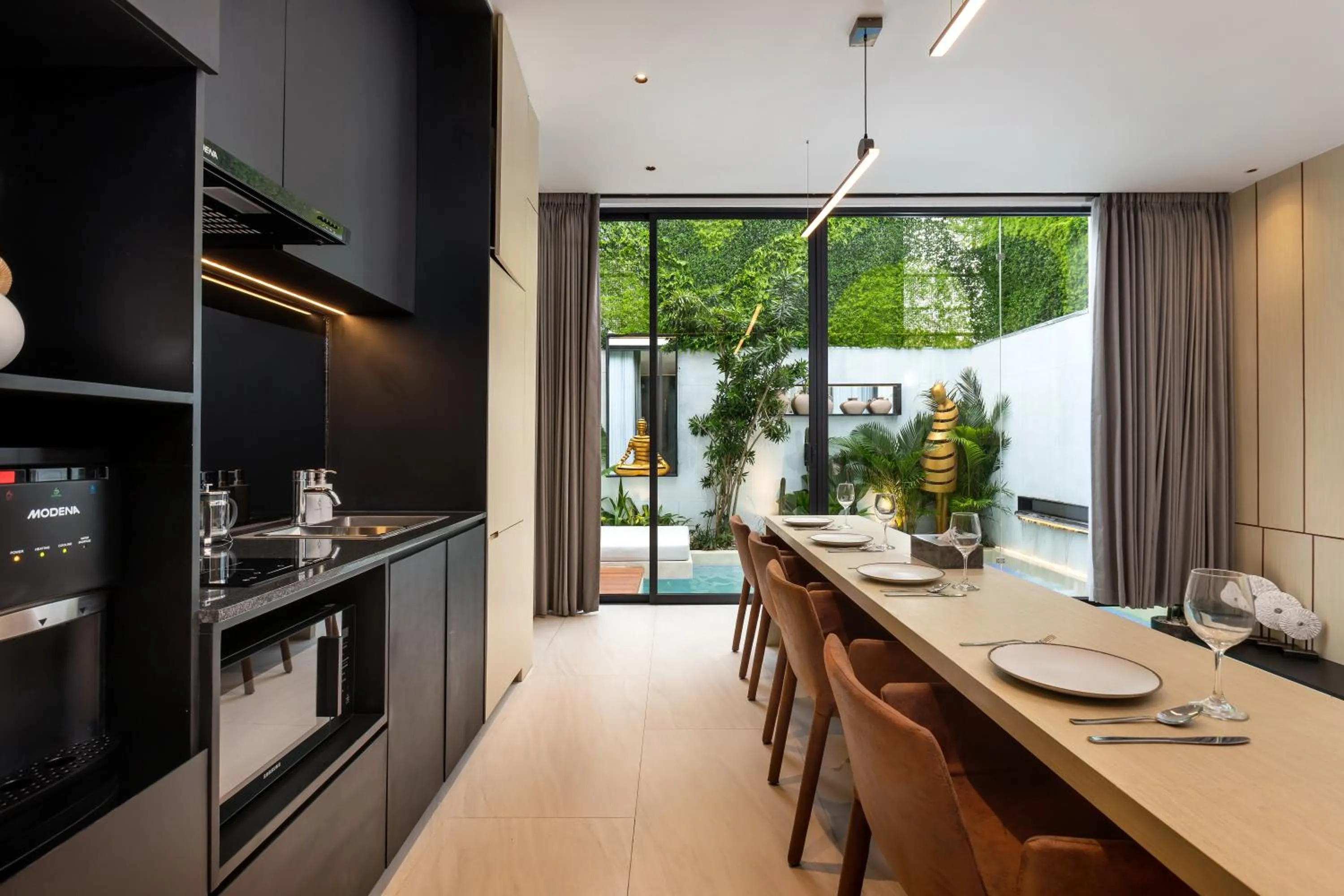 Dining area in Alex Villas Complex N4