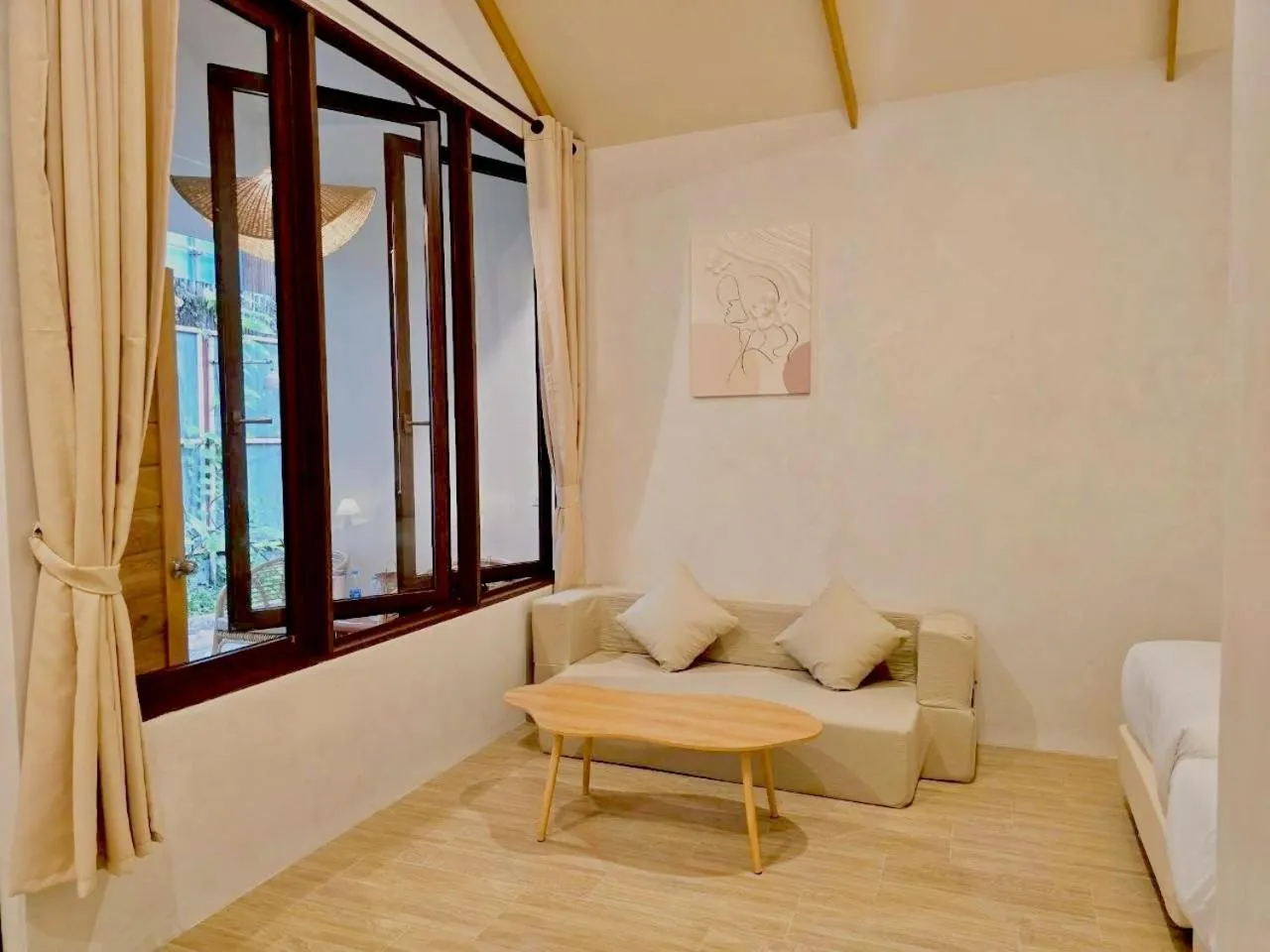 Photo of the whole room in Ubox samui hostel & Bungalow - Chaweng beach