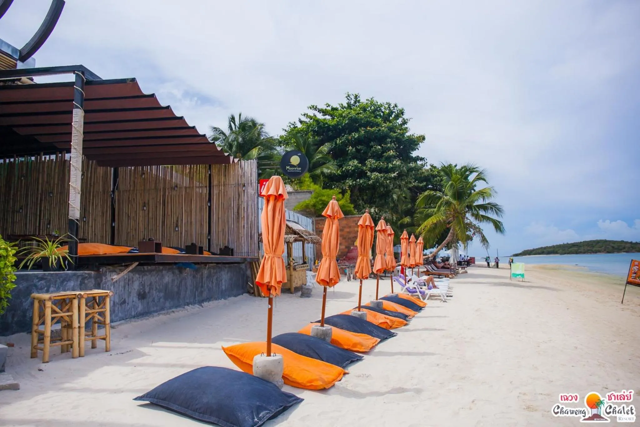 Restaurant/places to eat in Ubox samui hostel & Bungalow - Chaweng beach