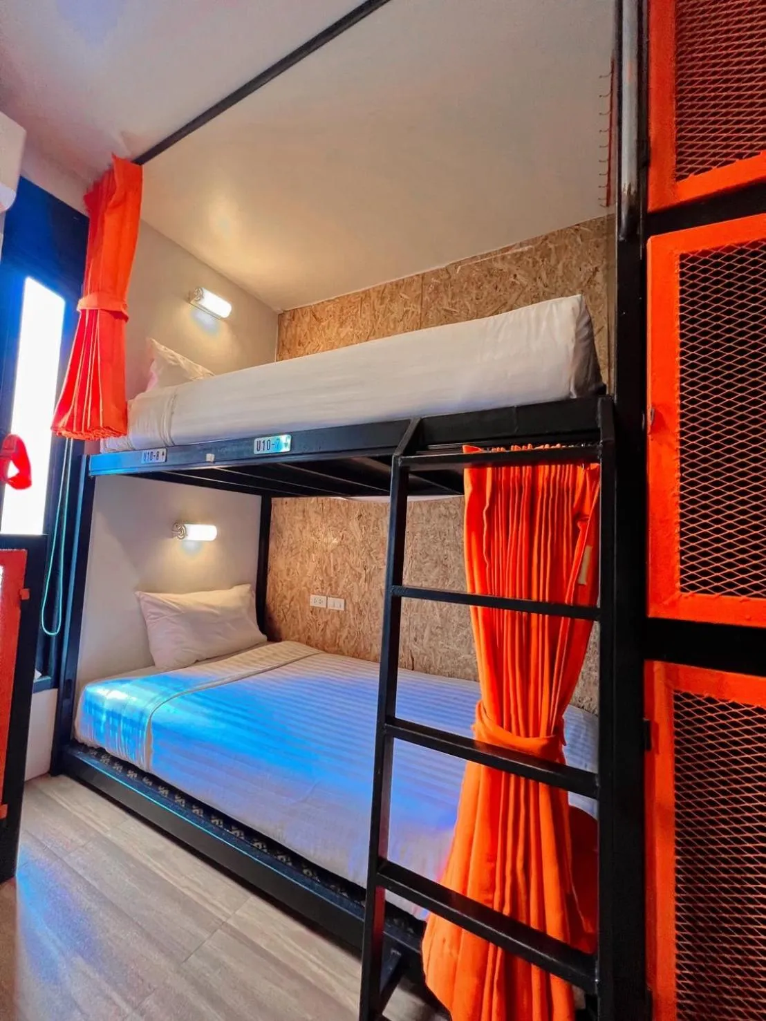 Bed in Ubox samui hostel & Bungalow - Chaweng beach