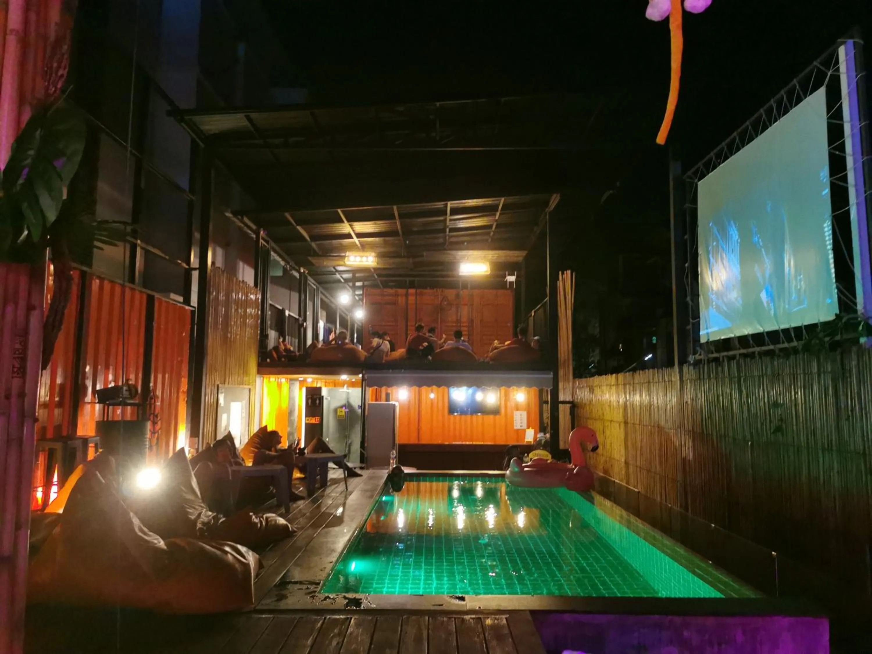 Swimming pool in Ubox samui hostel & Bungalow - Chaweng beach