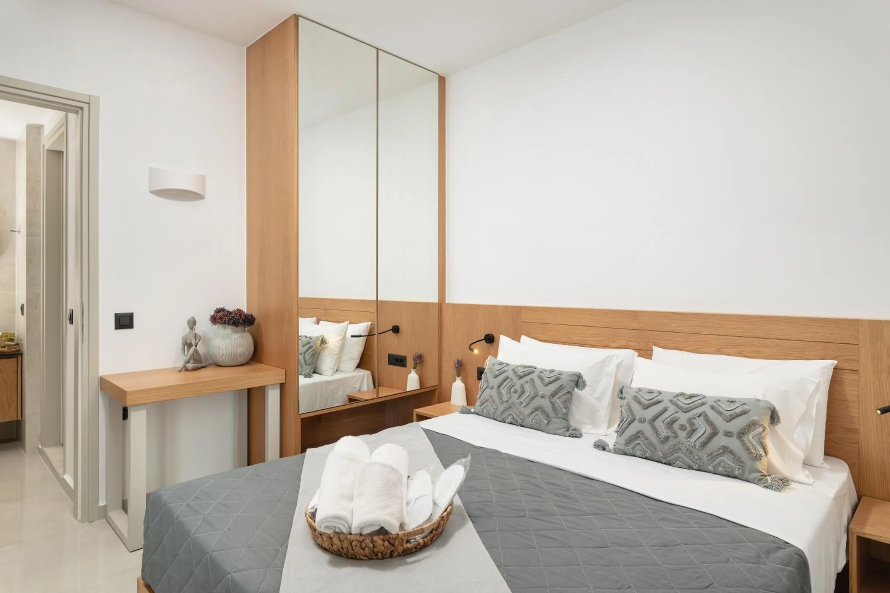 Elia City Apartments