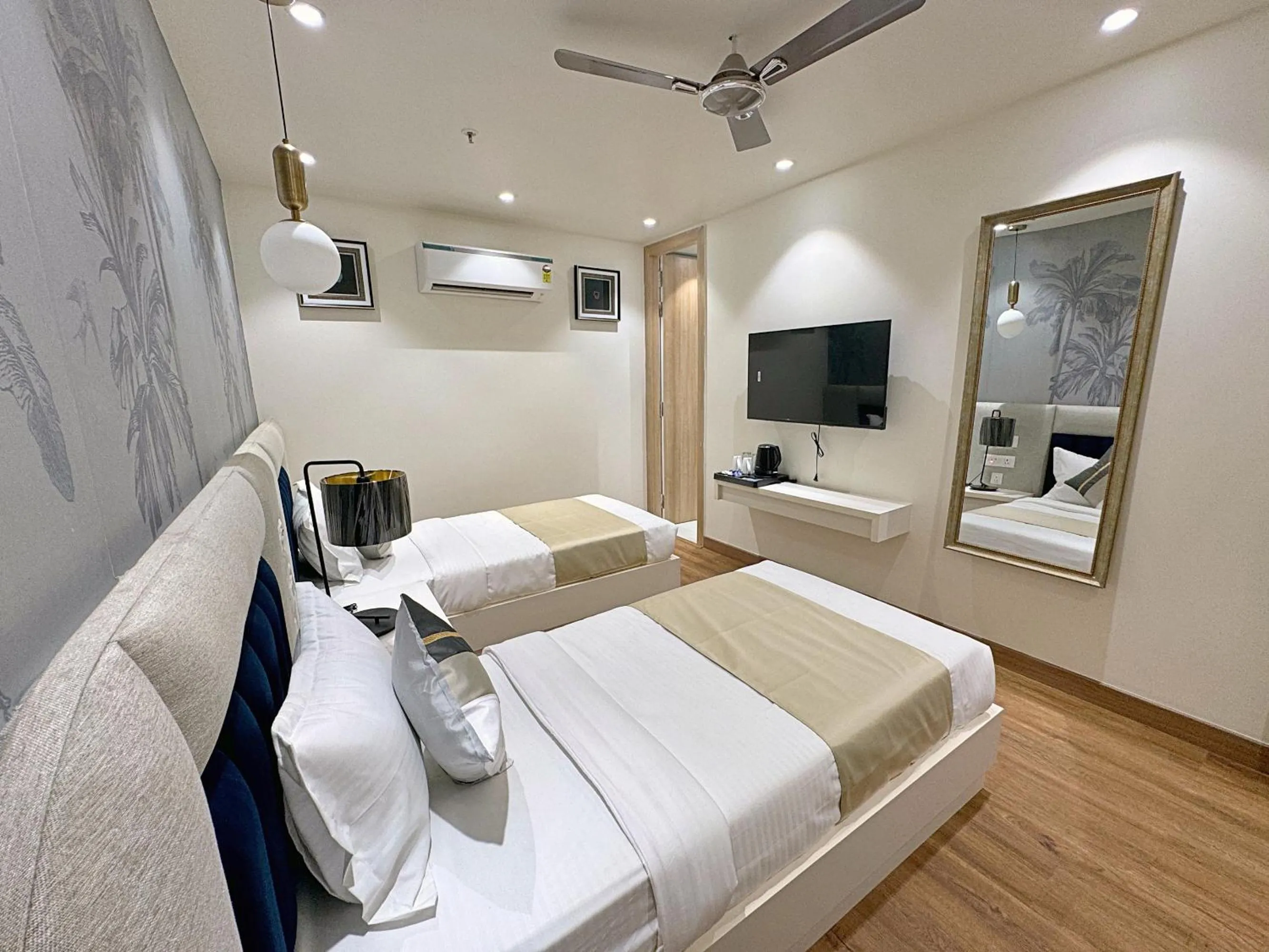 Bed in The Orion Elite - Green Park