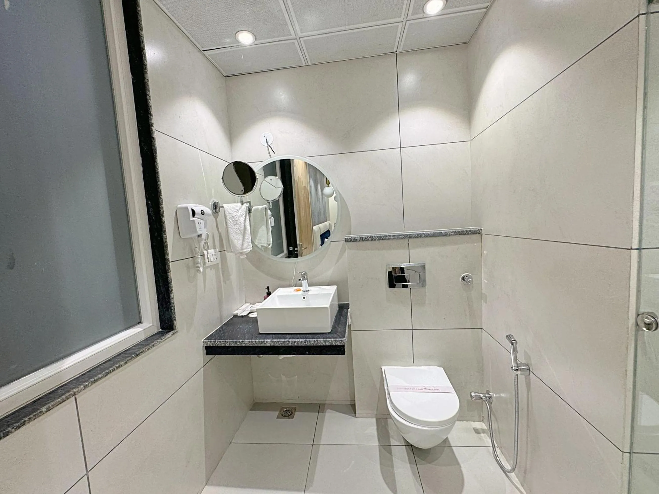 Shower in The Orion Elite - Green Park