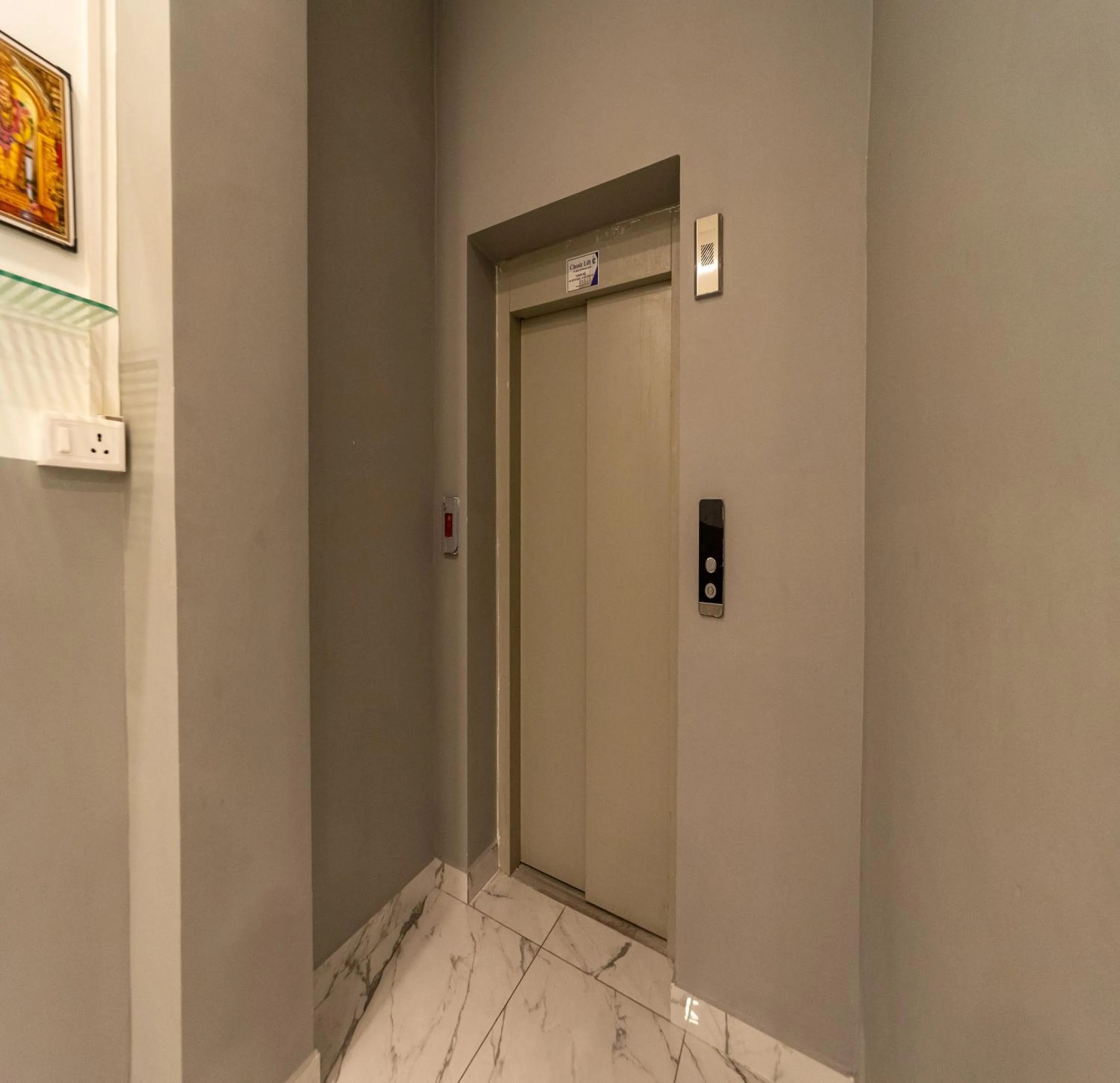 elevator in Hotel Bees