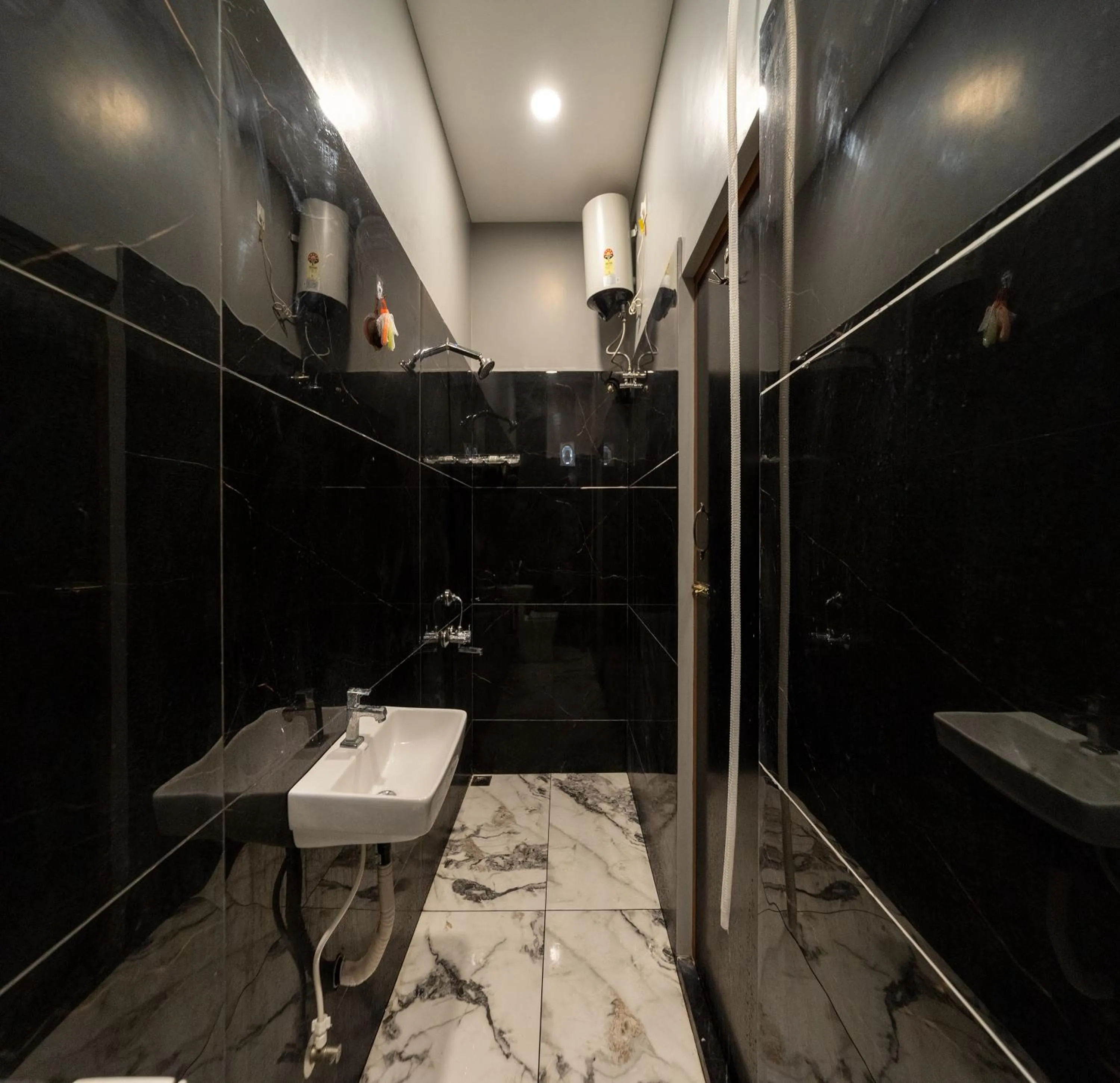 Bathroom in Hotel Bees