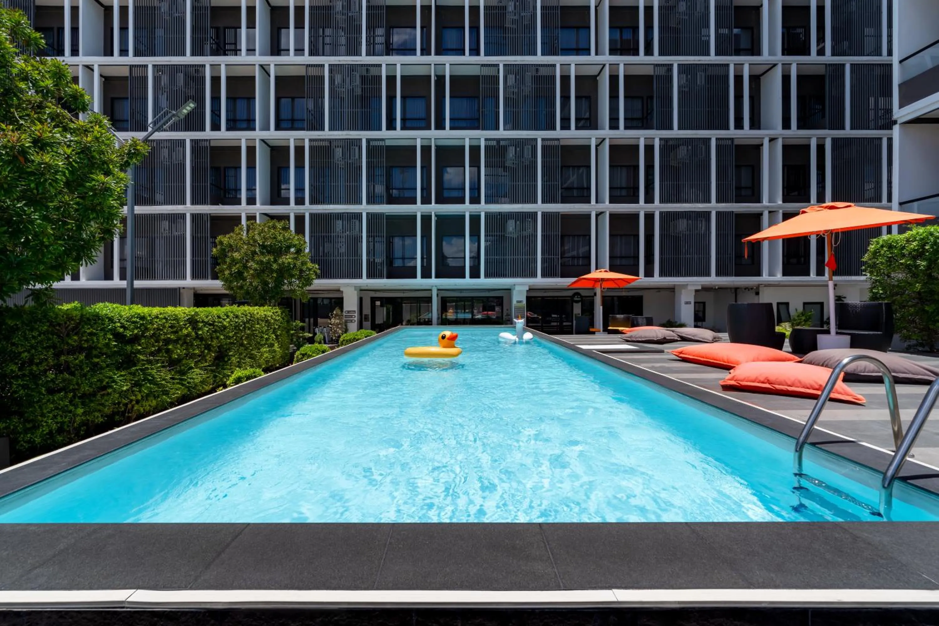 Swimming pool in Moji Don Mueang Airport Hotel - Bangkok