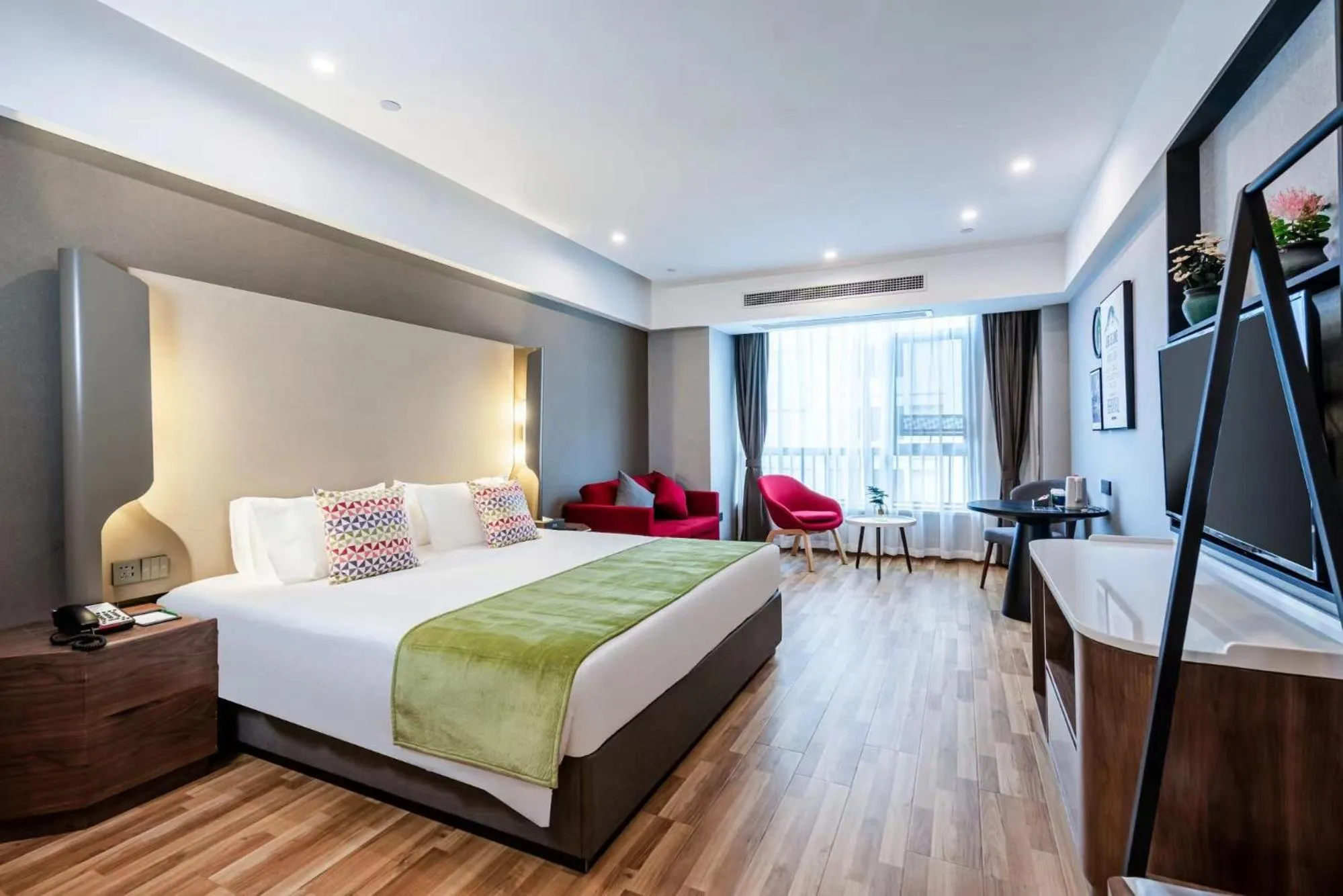 Campanile Chengdu Exhibition Center Qilong Subway Station