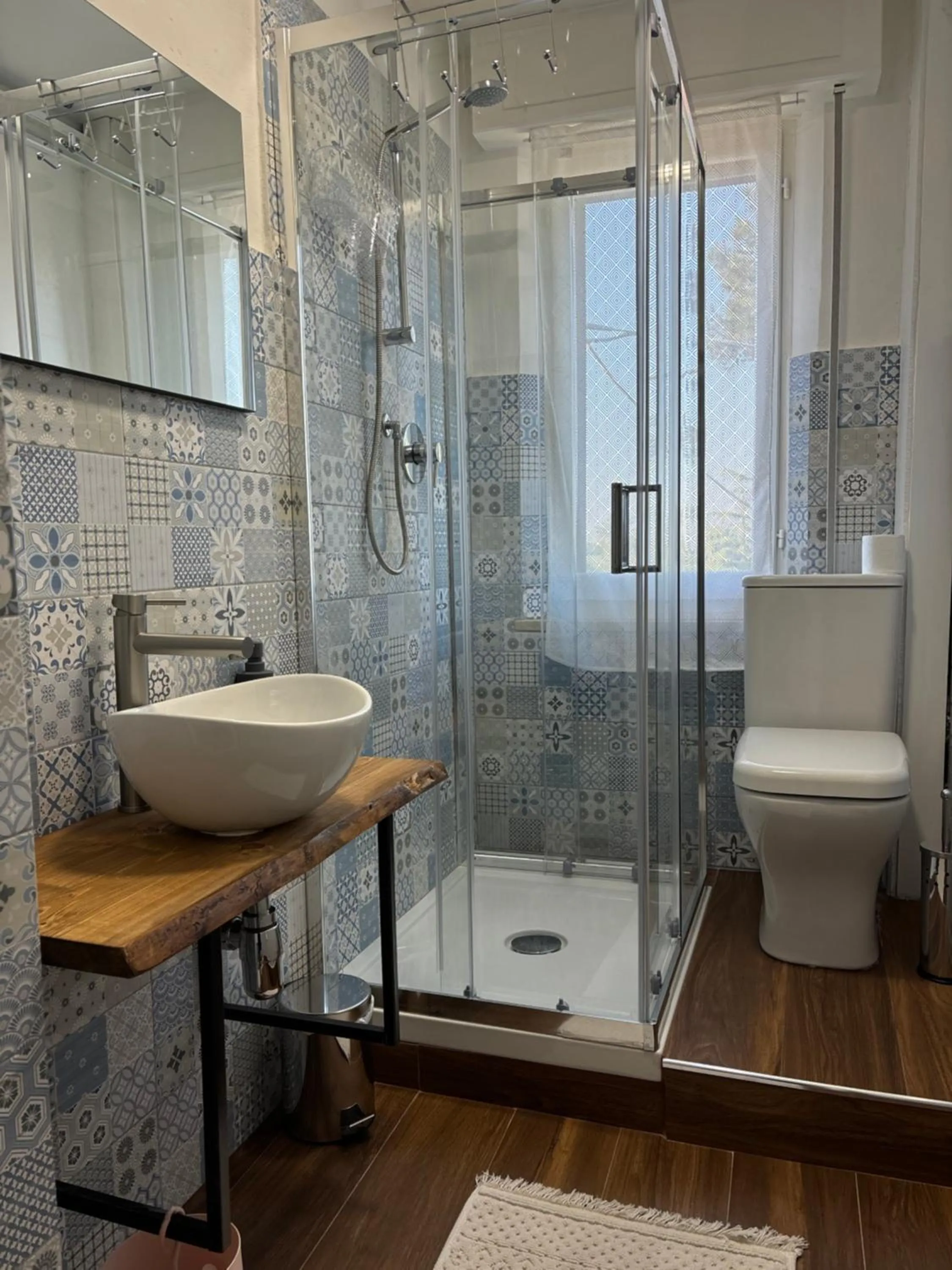 Shower in Casa Felice