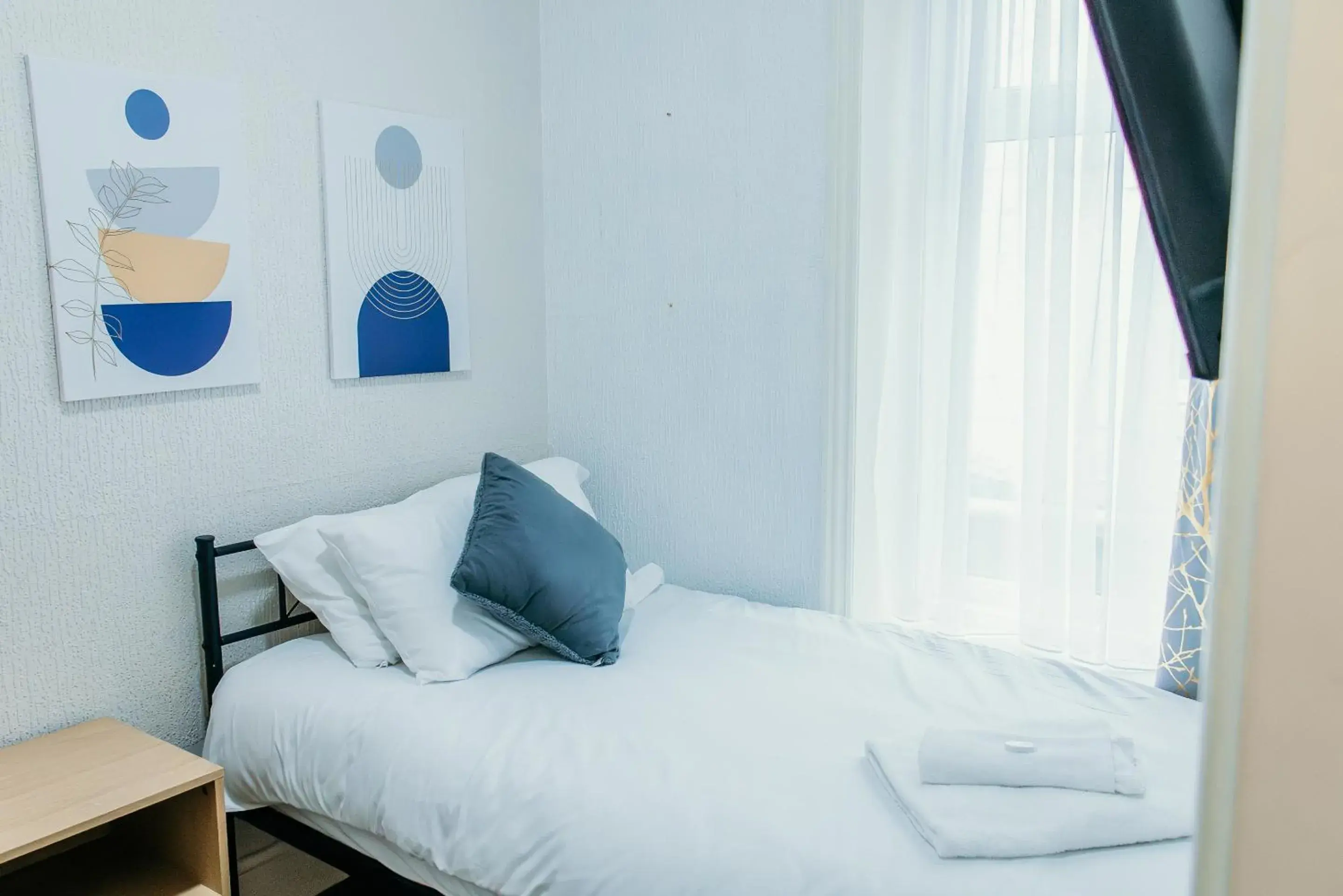Single Room with Private Bathroom - single occupancy in Glen Allan Hotel Single Room with Private Bathroom - single occupancy in Glen Allan Hotel