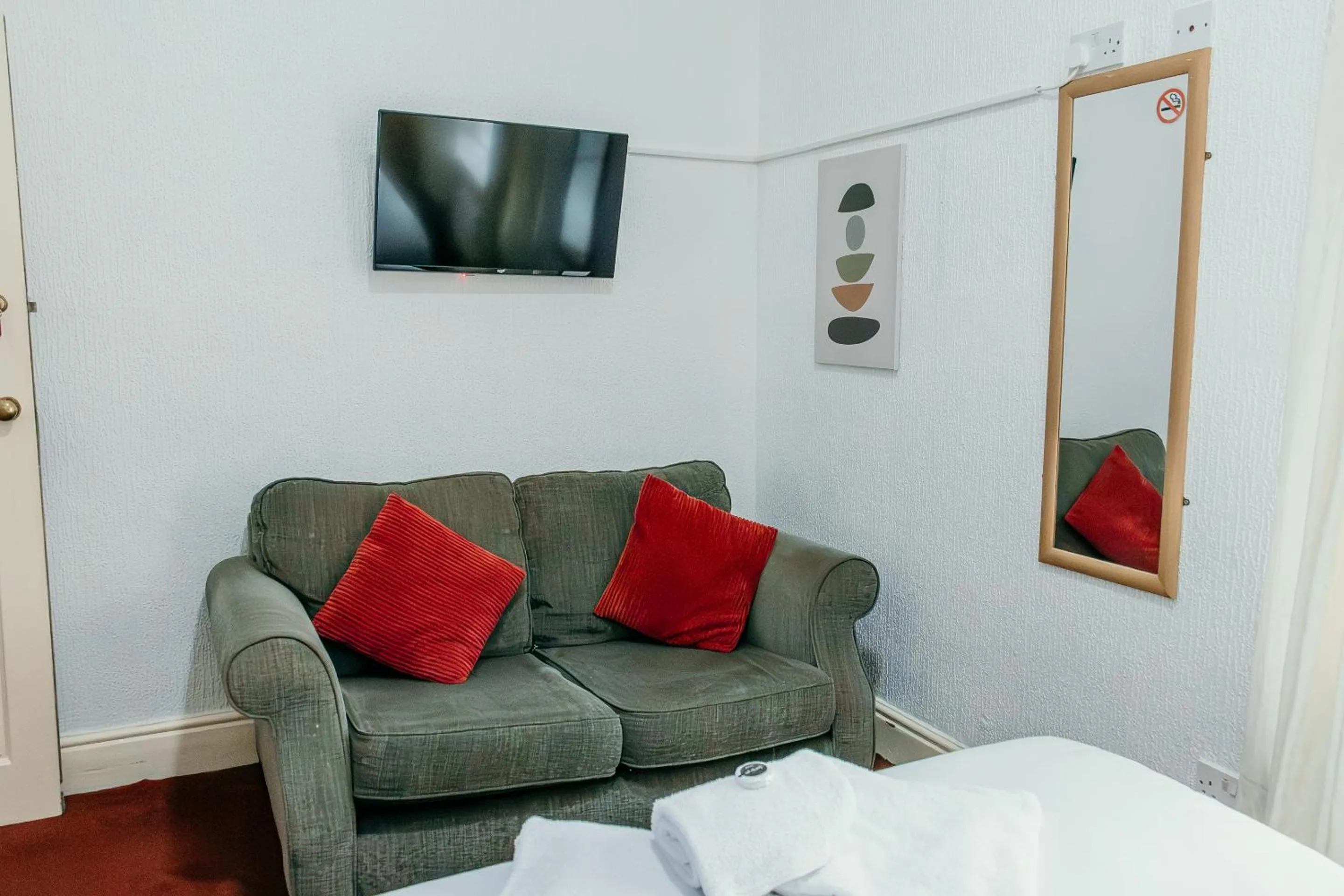 Bedroom in Glen Allan Hotel
