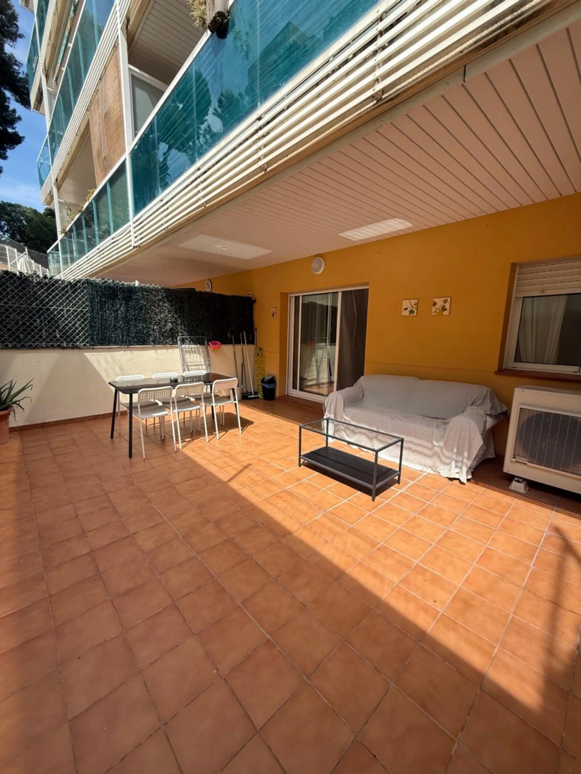 UNA MATTINA - PISCINA Y PLAYA - Cap Salou