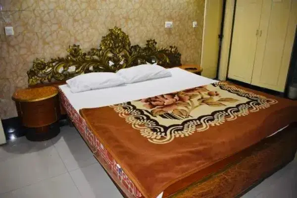 Bed in Alpine Hotel Bed in Alpine Hotel