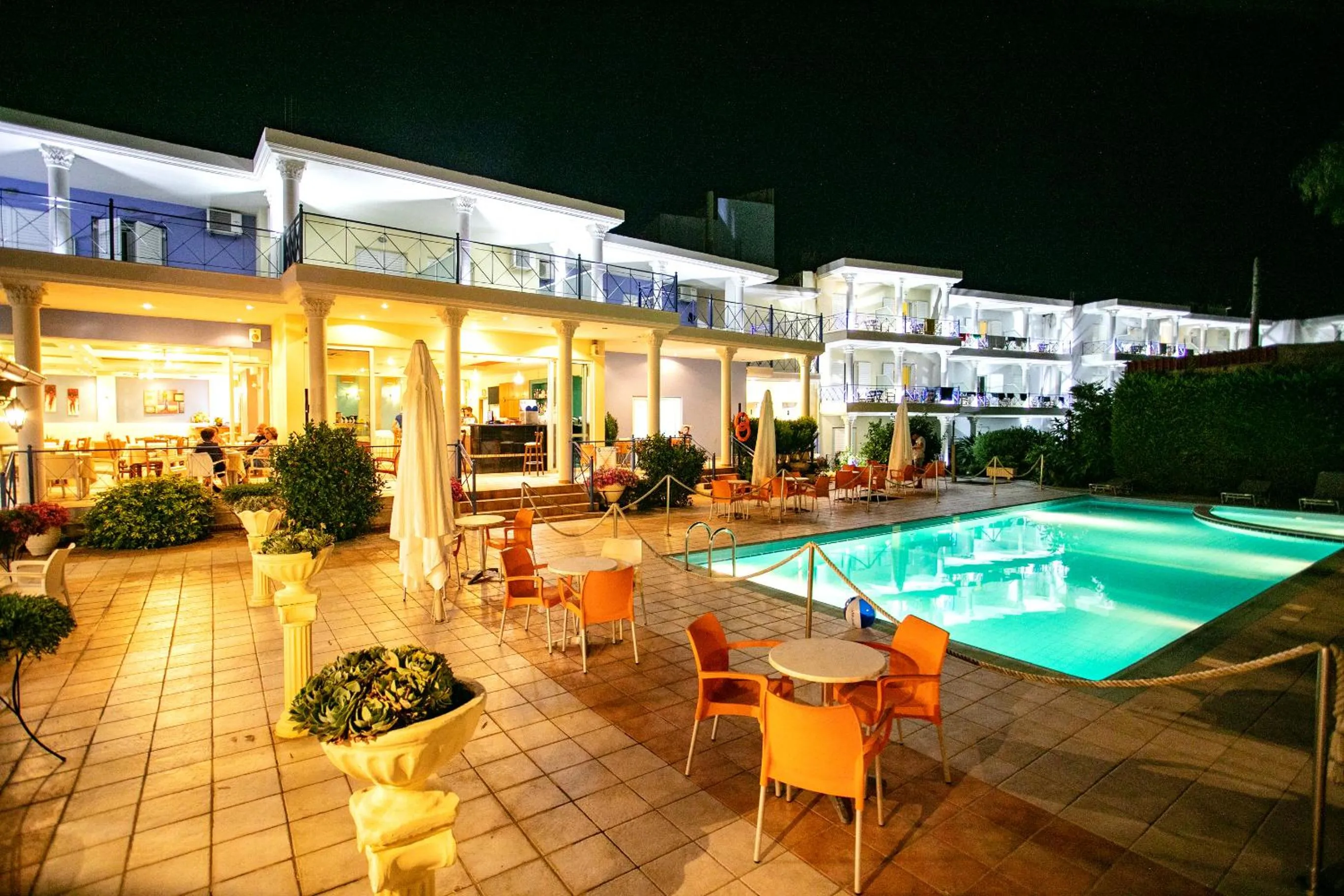 Night in Zeus Paradise Hotel Ammoudia