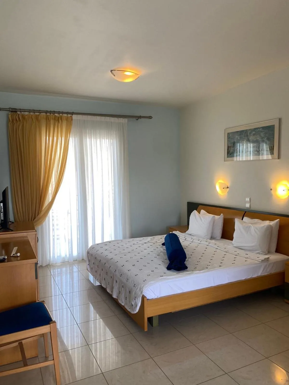 Bed in Zeus Paradise Hotel Ammoudia
