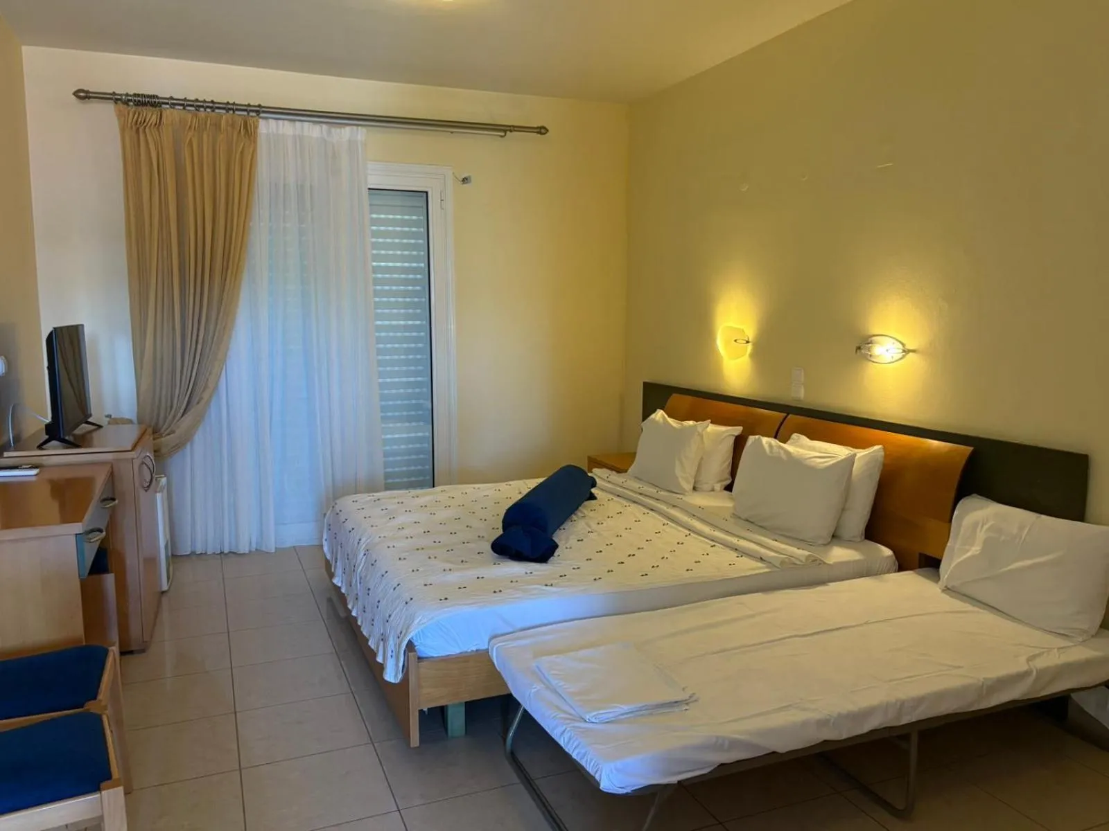 Bed in Zeus Paradise Hotel Ammoudia