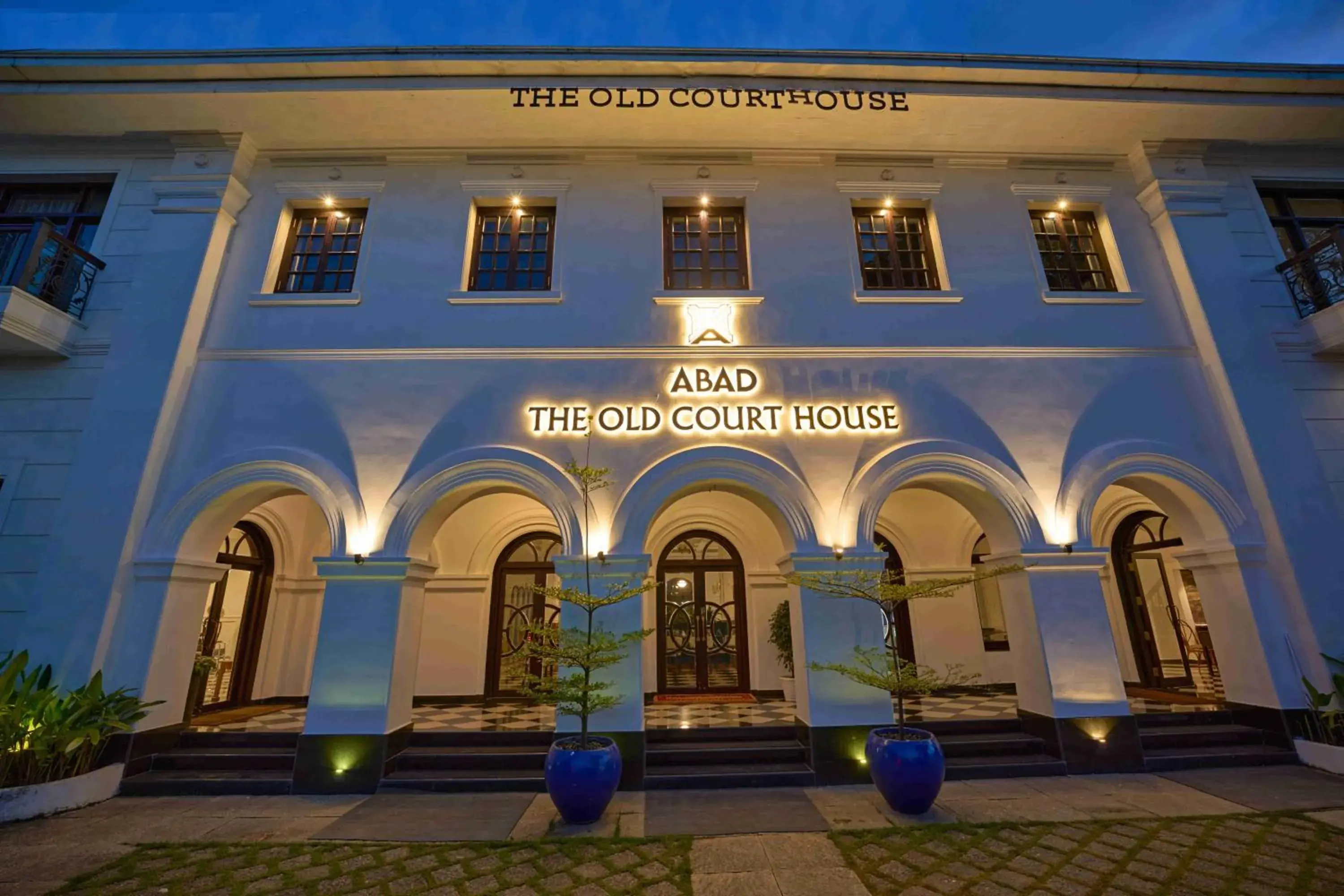 Property building in The Old Court House By Abad Property building in The Old Court House By Abad