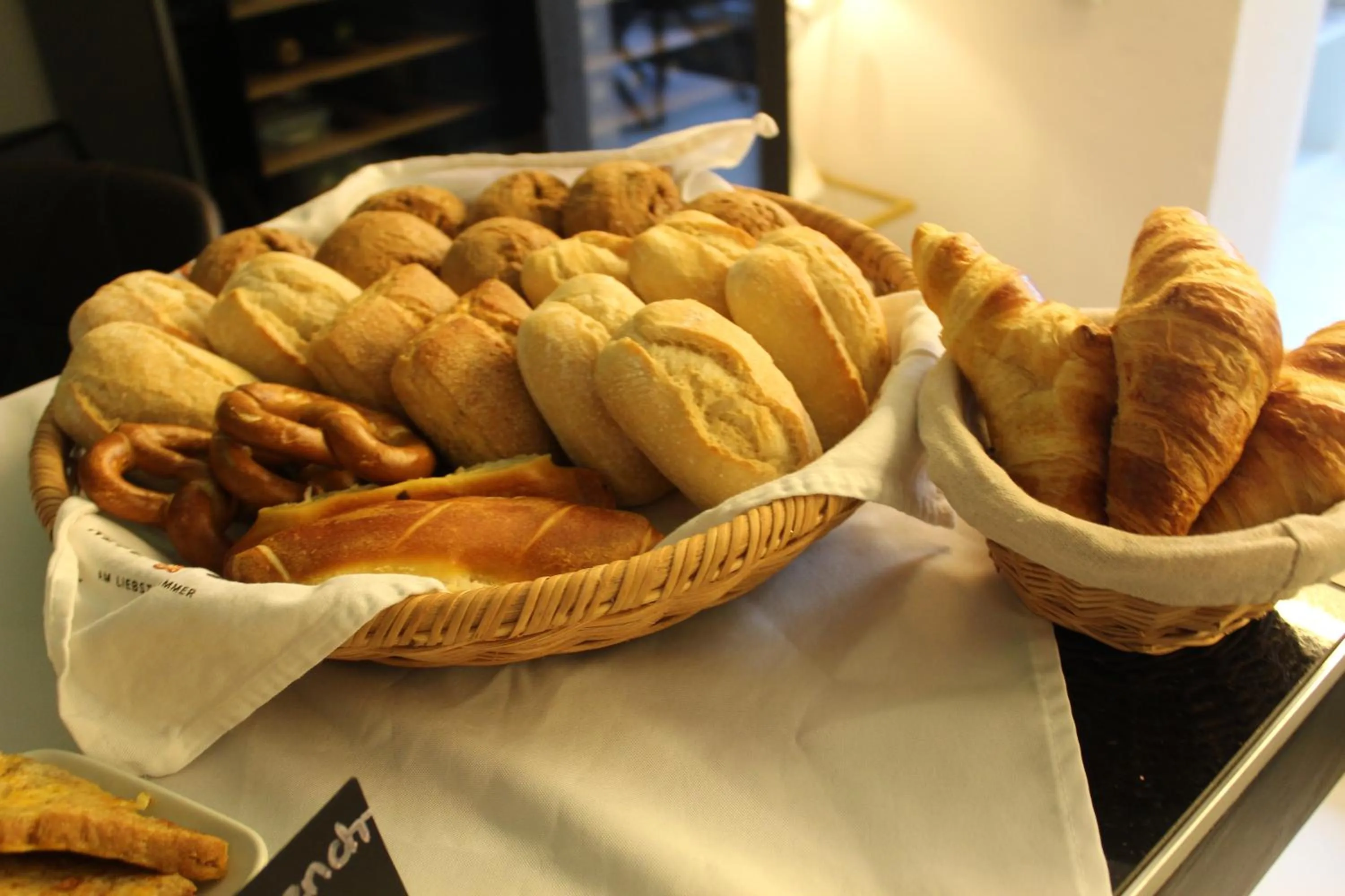 Breakfast in Burghotel - Das Original