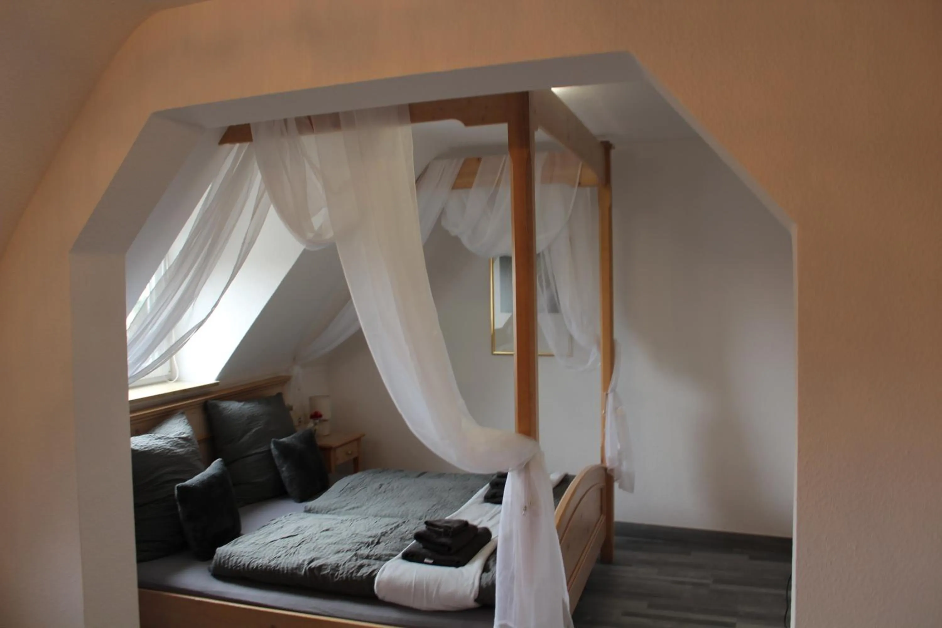 Bed in Burghotel - Das Original