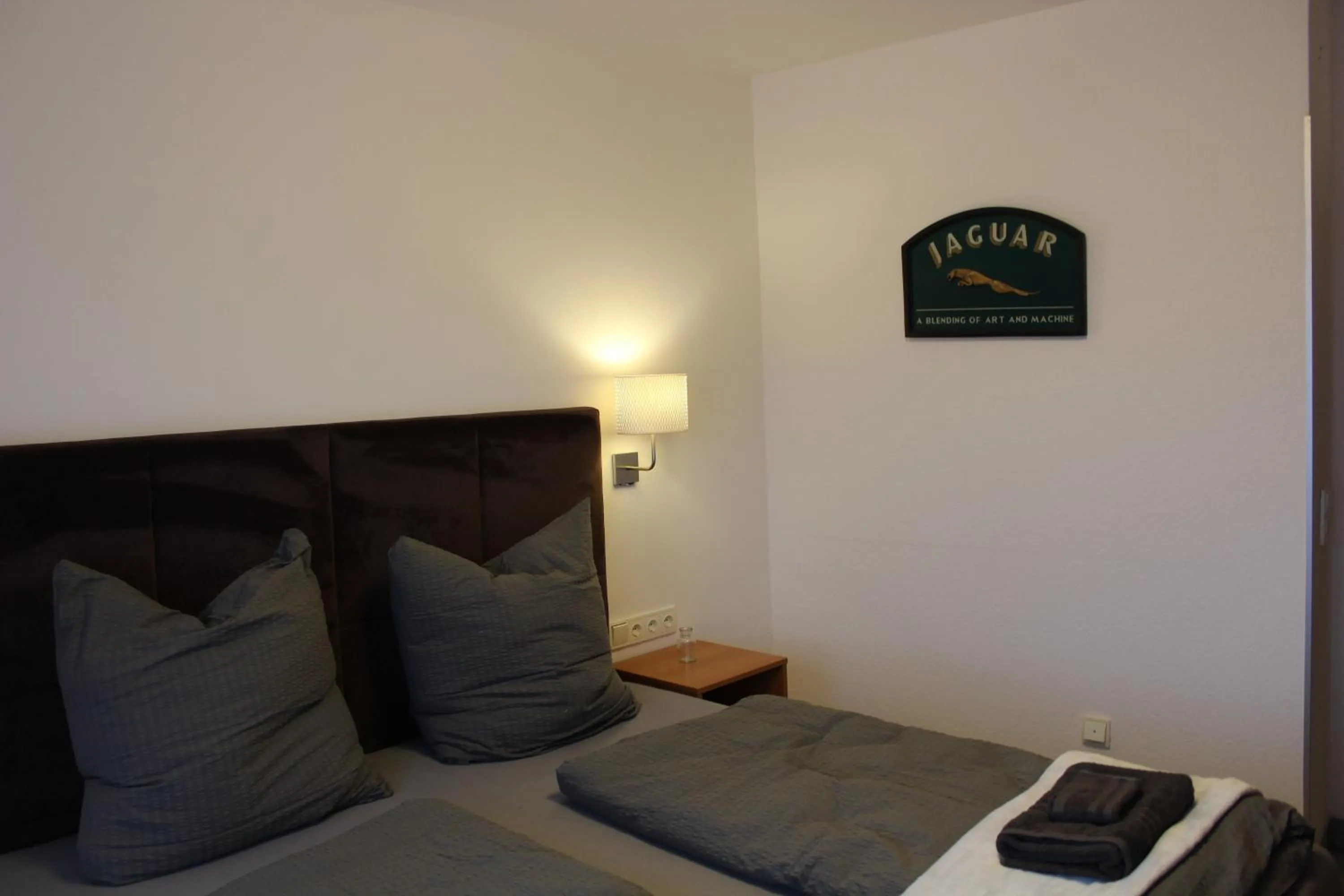 Bedroom, Bed in Burghotel - Das Original