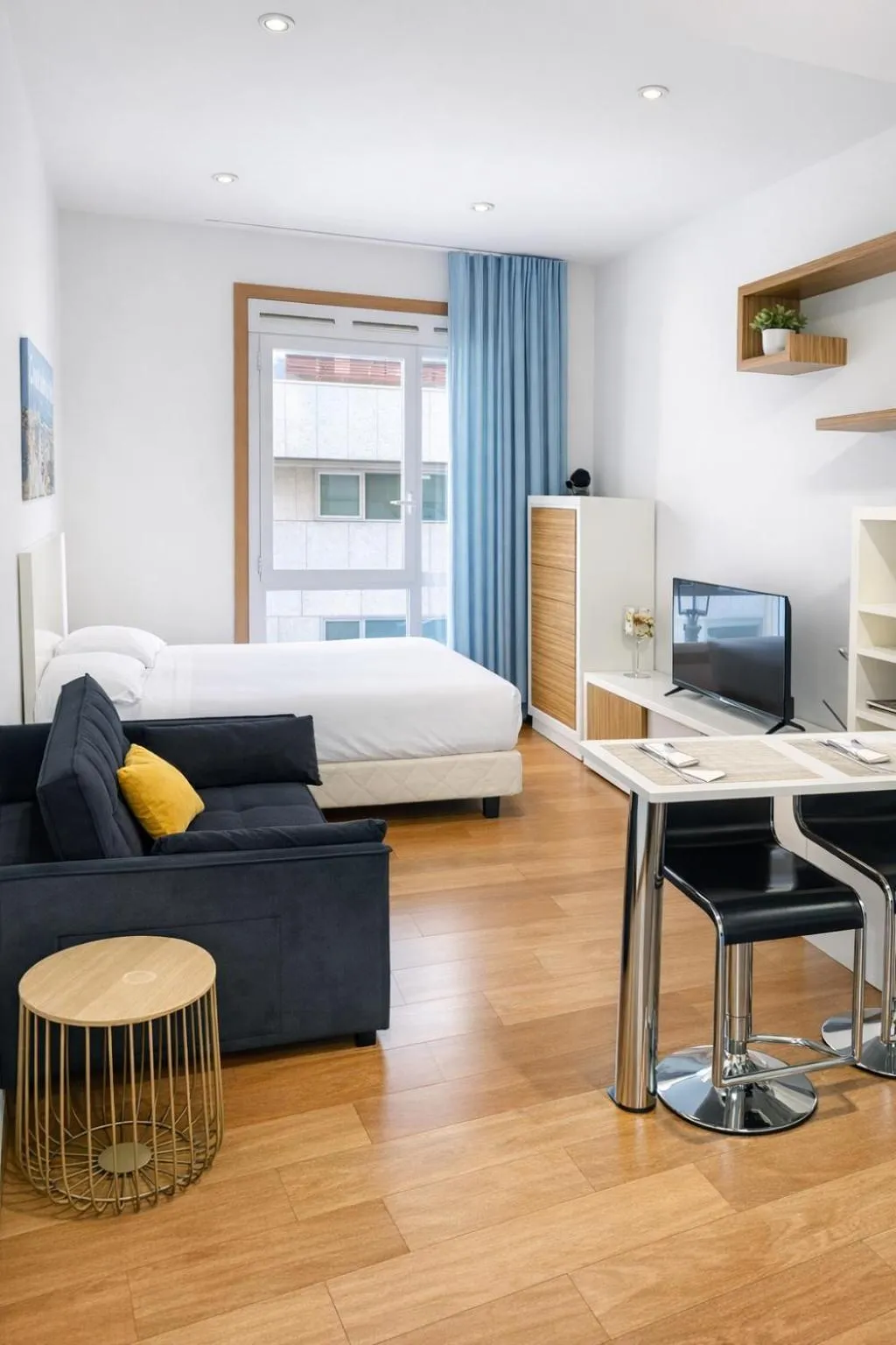 Vigo Center Rooms