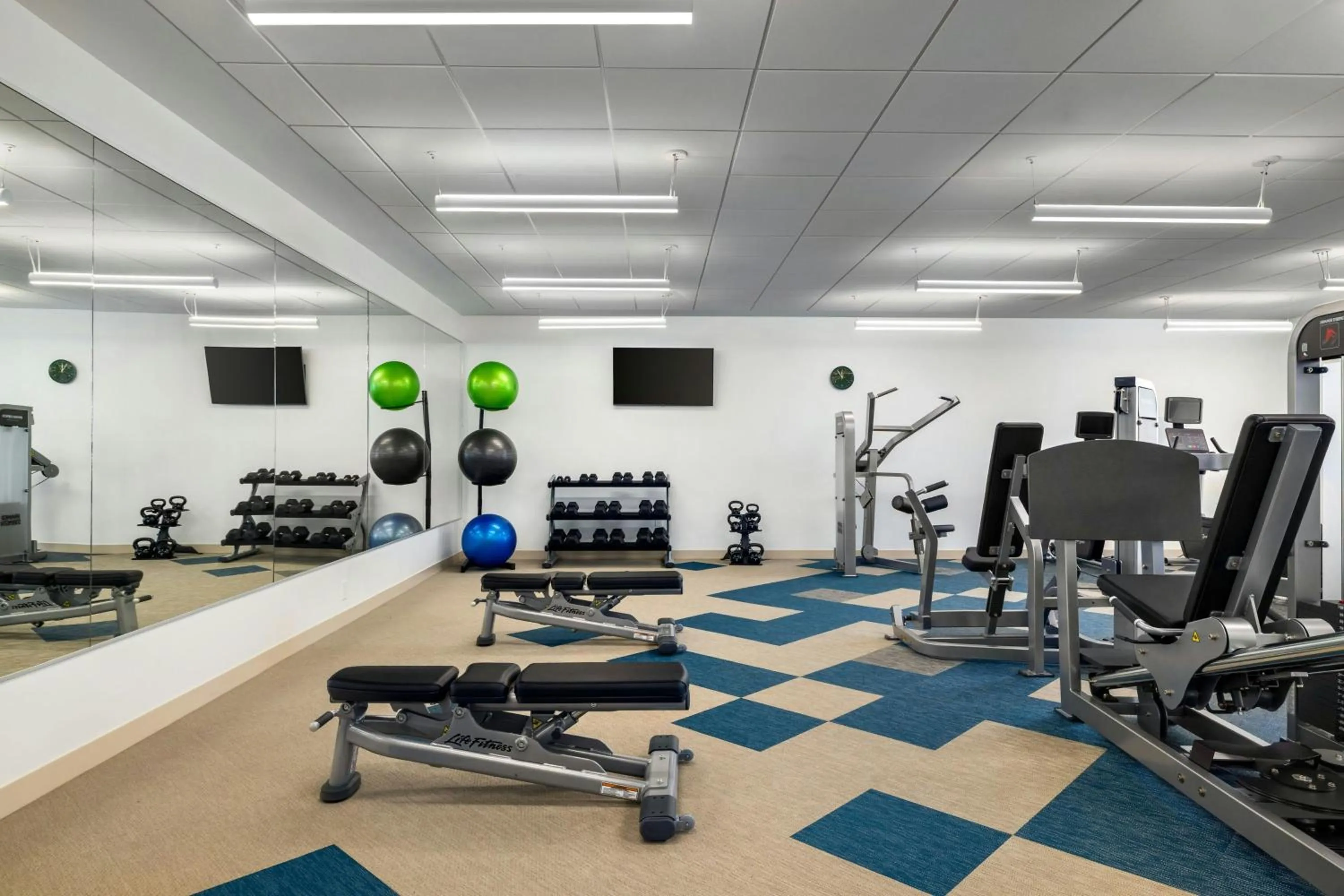 Fitness centre/facilities in Element Cartersville