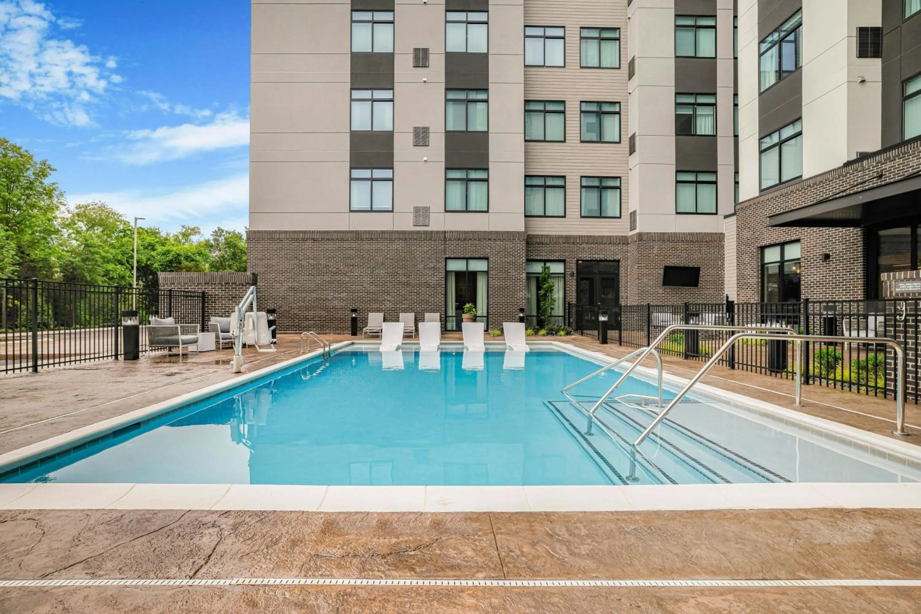 Swimming pool in Residence Inn by Marriott Nashville Metro Center