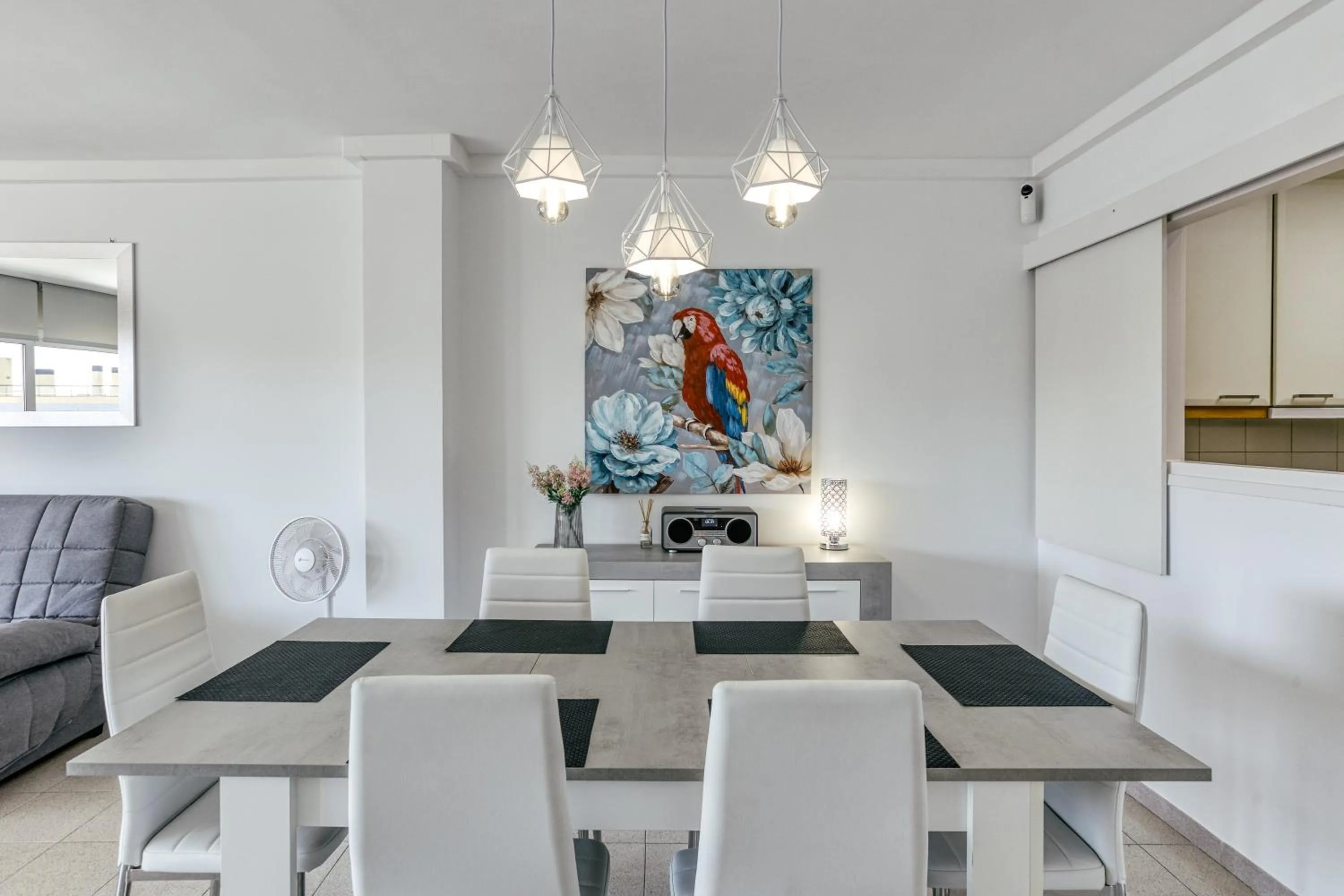 Property building in Apartamento Con Vistas A Mar