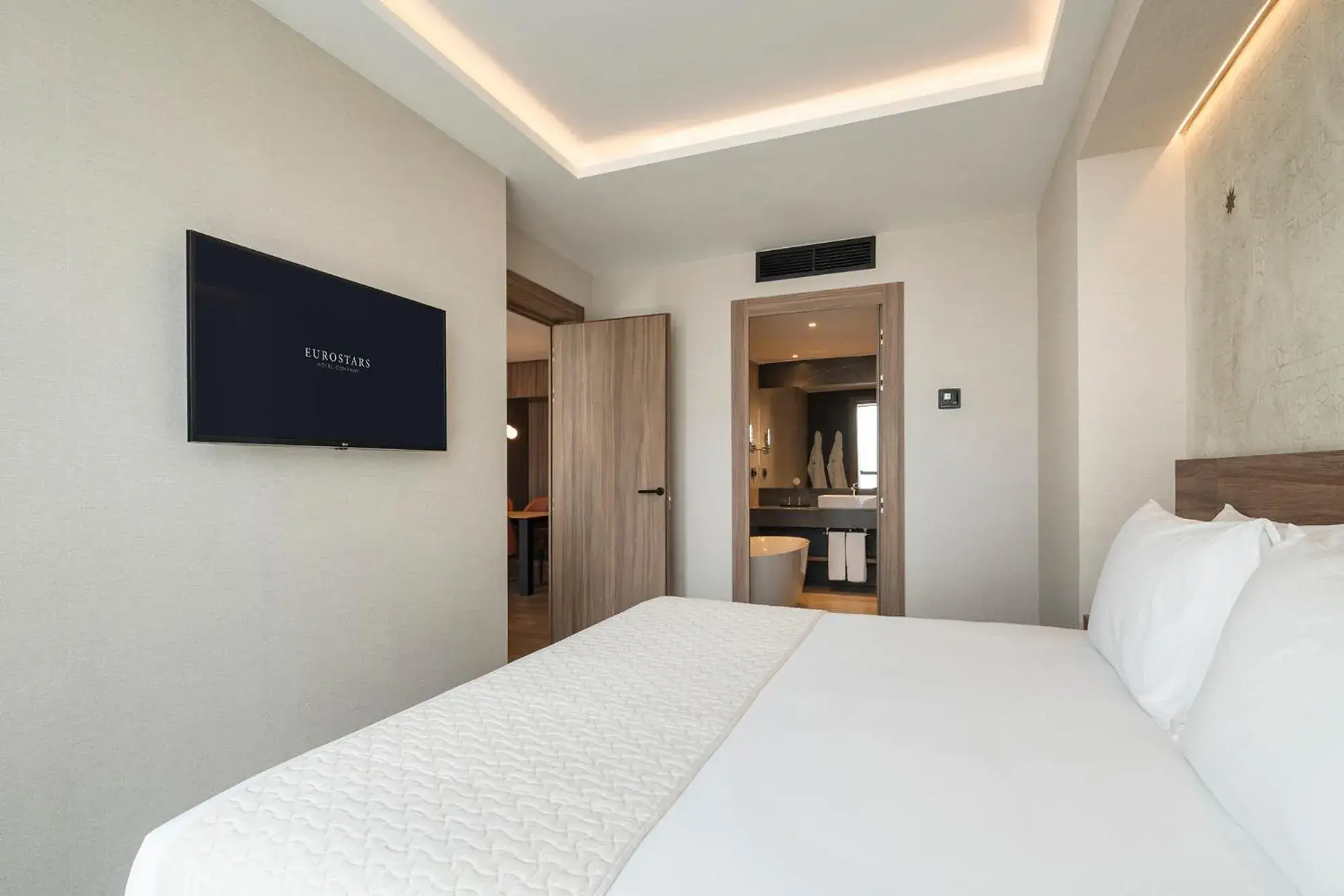 Bed in Eurostars Casa Anfa Bed in Eurostars Casa Anfa