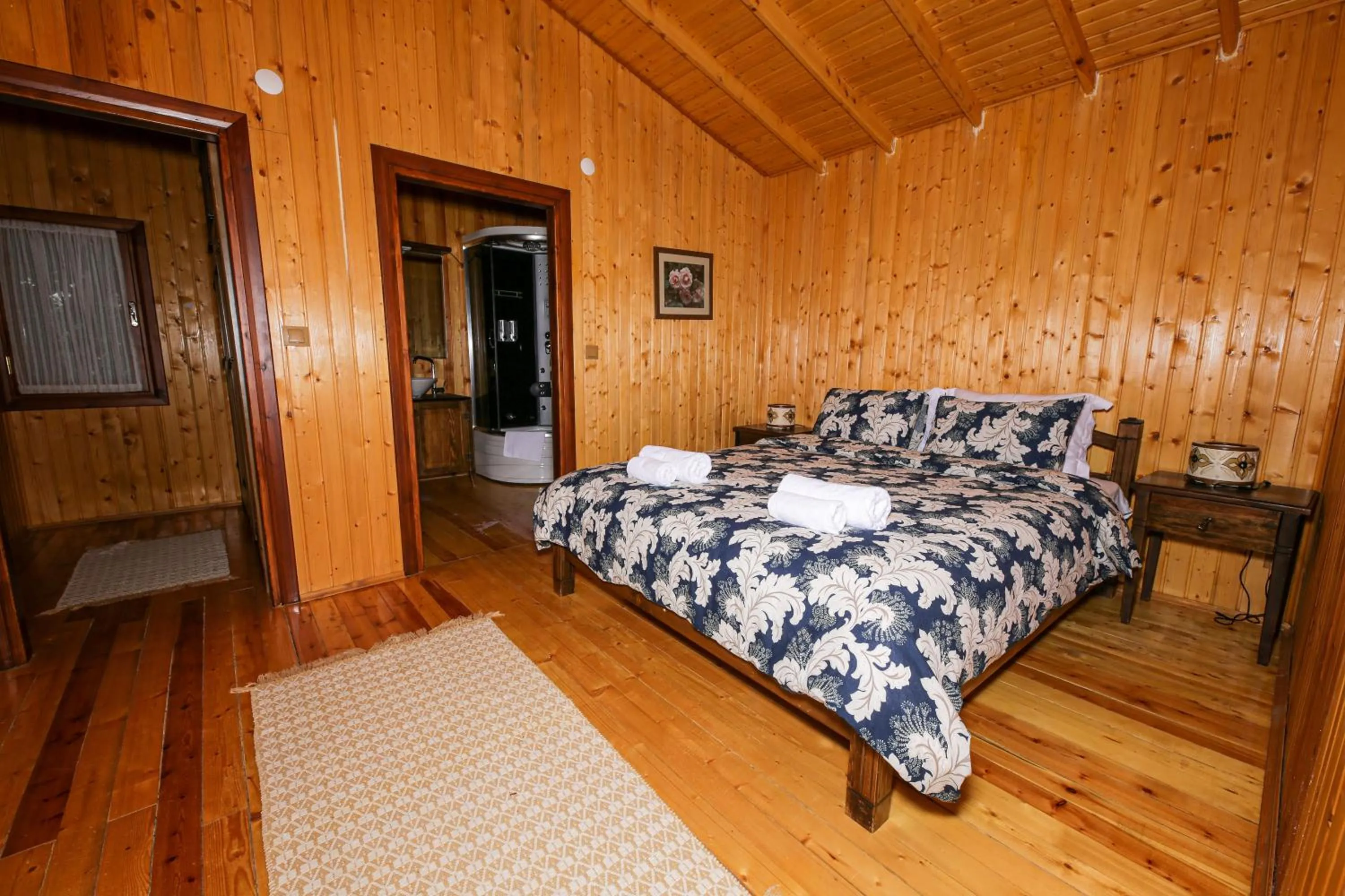 Bedroom, Bed in Dusler Vadisi Kazdaglari