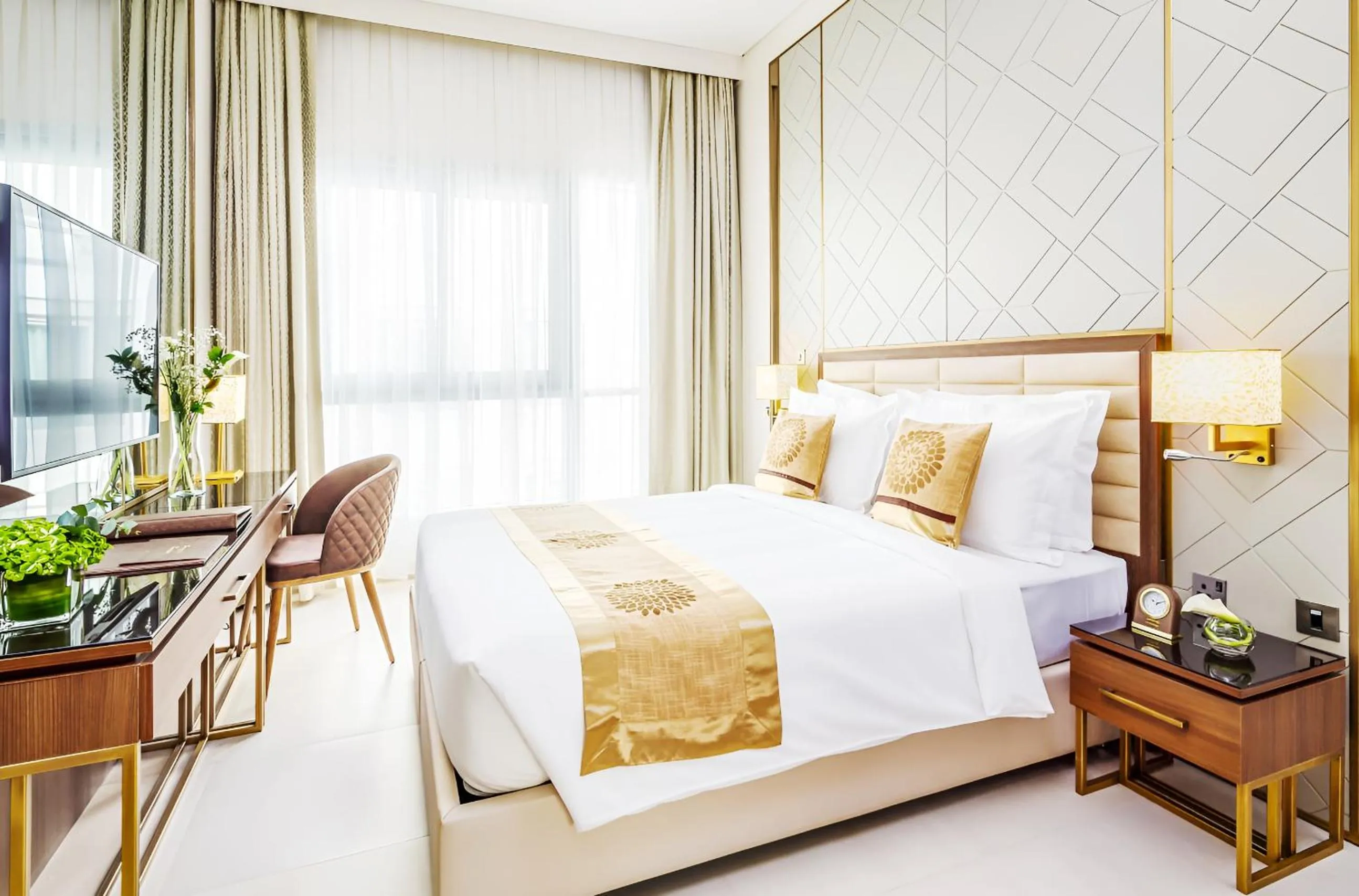 Bedroom, Bed in Central Inn Hotel & Suites - Al Sadd, Doha, Qatar