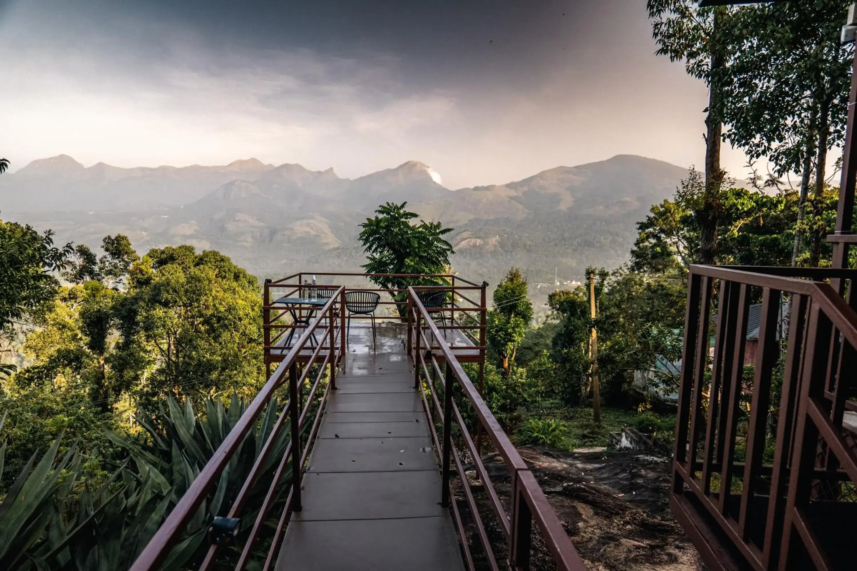 Hilltop Munnar by Fracspace Hilltop Munnar by Fracspace