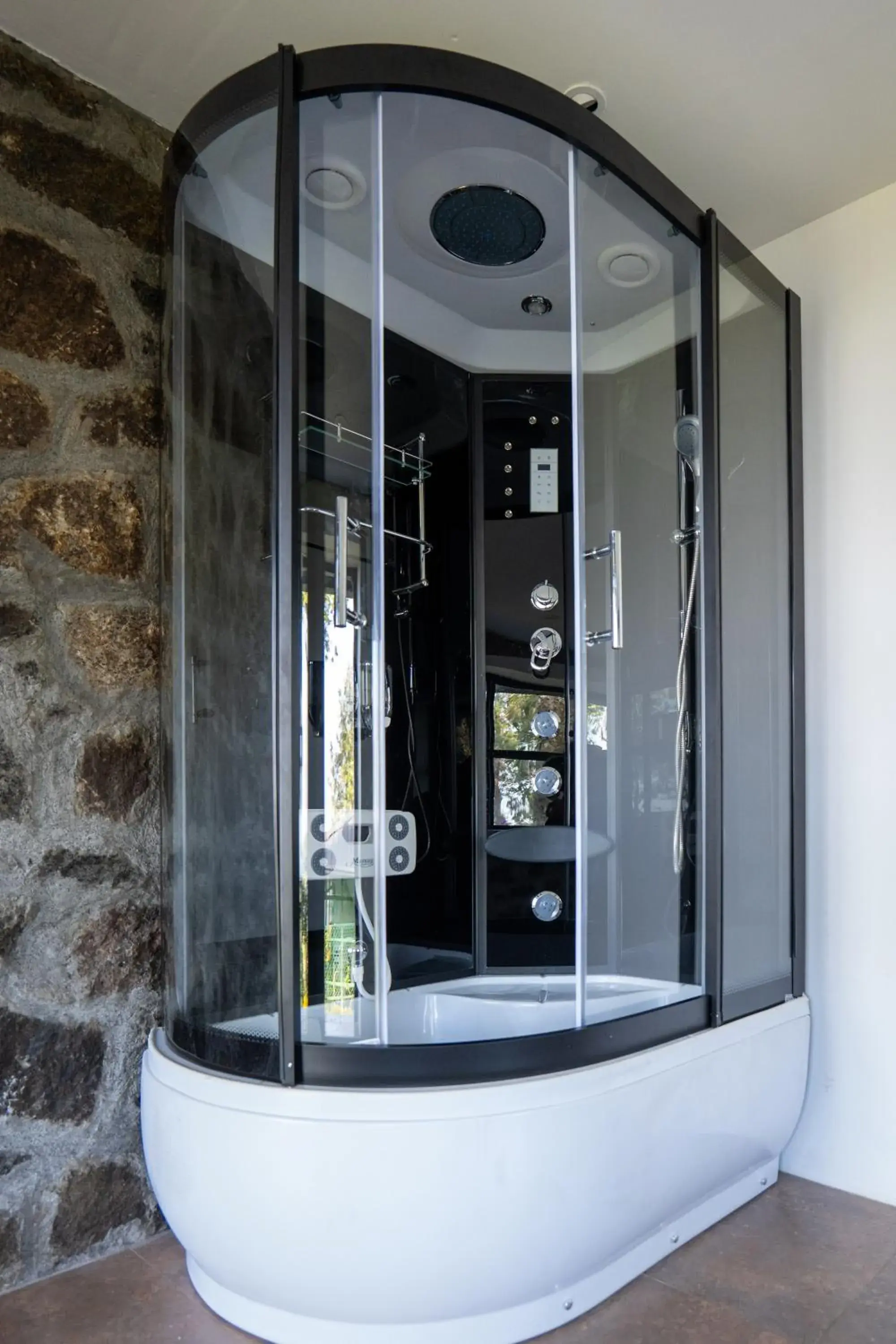 Hilltop Munnar by Fracspace Hilltop Munnar by Fracspace