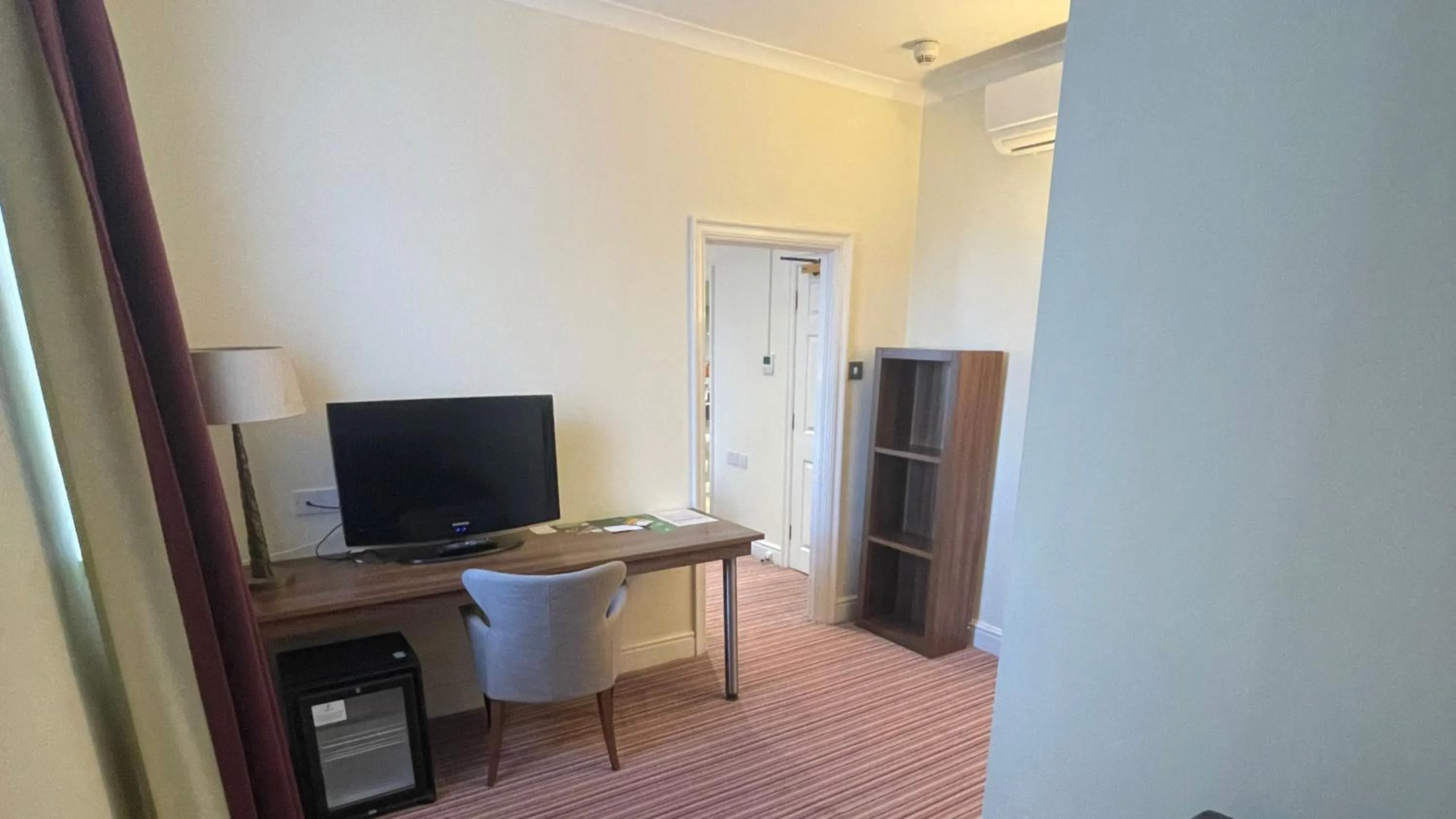 Bed in Holiday Inn Milton Keynes East M1 Junc 14 by IHG