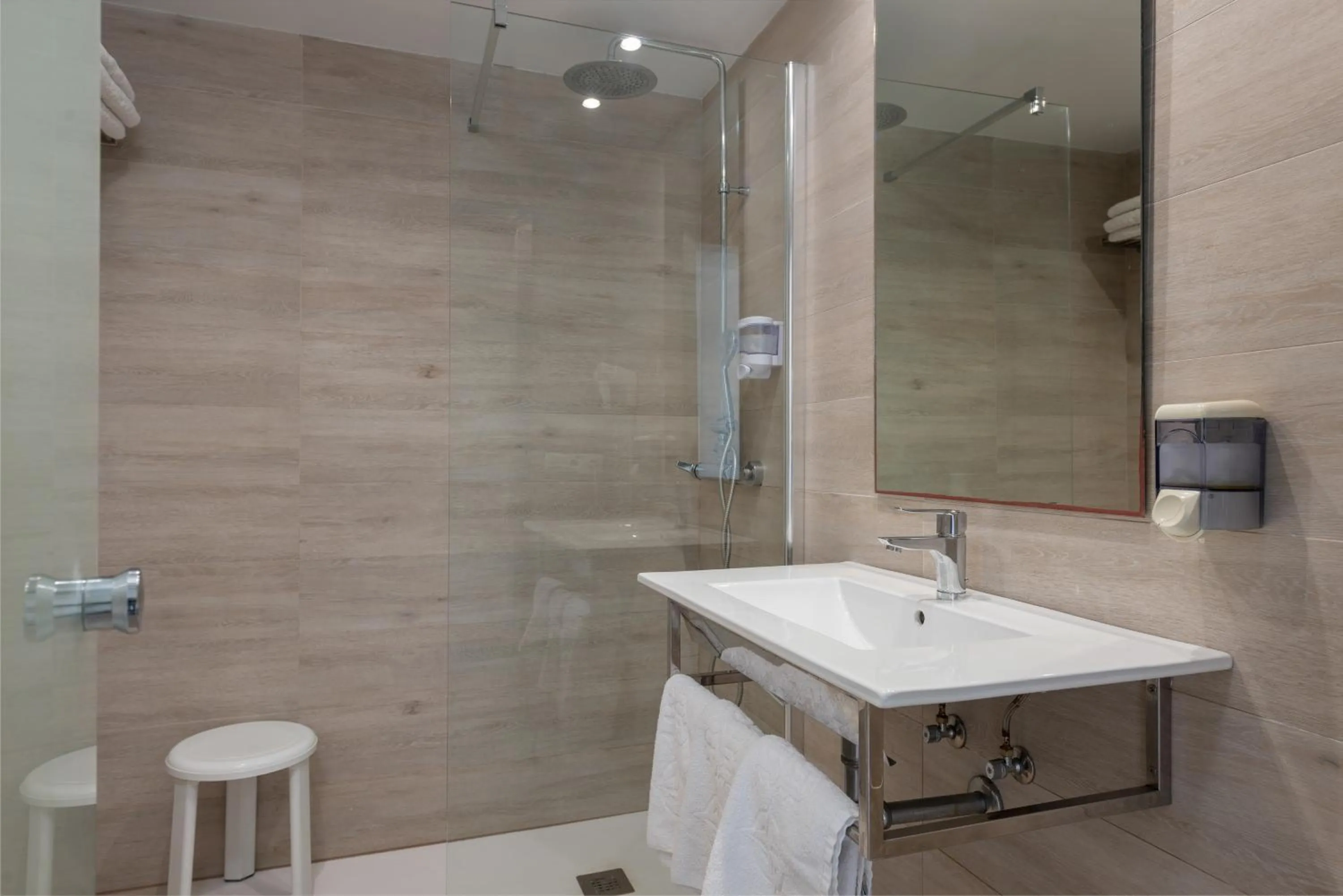 Bathroom in O7 Nordeste Playa