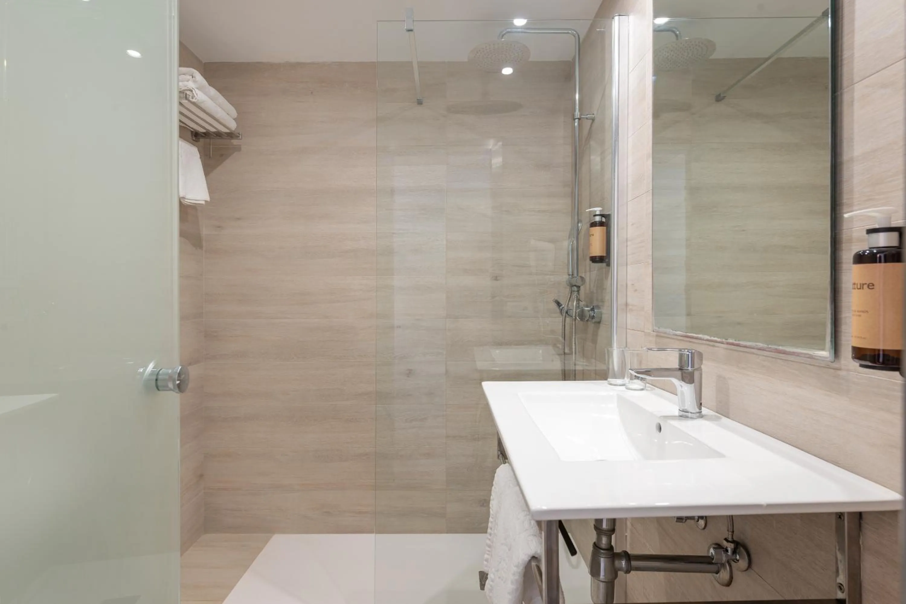 Bathroom in O7 Nordeste Playa