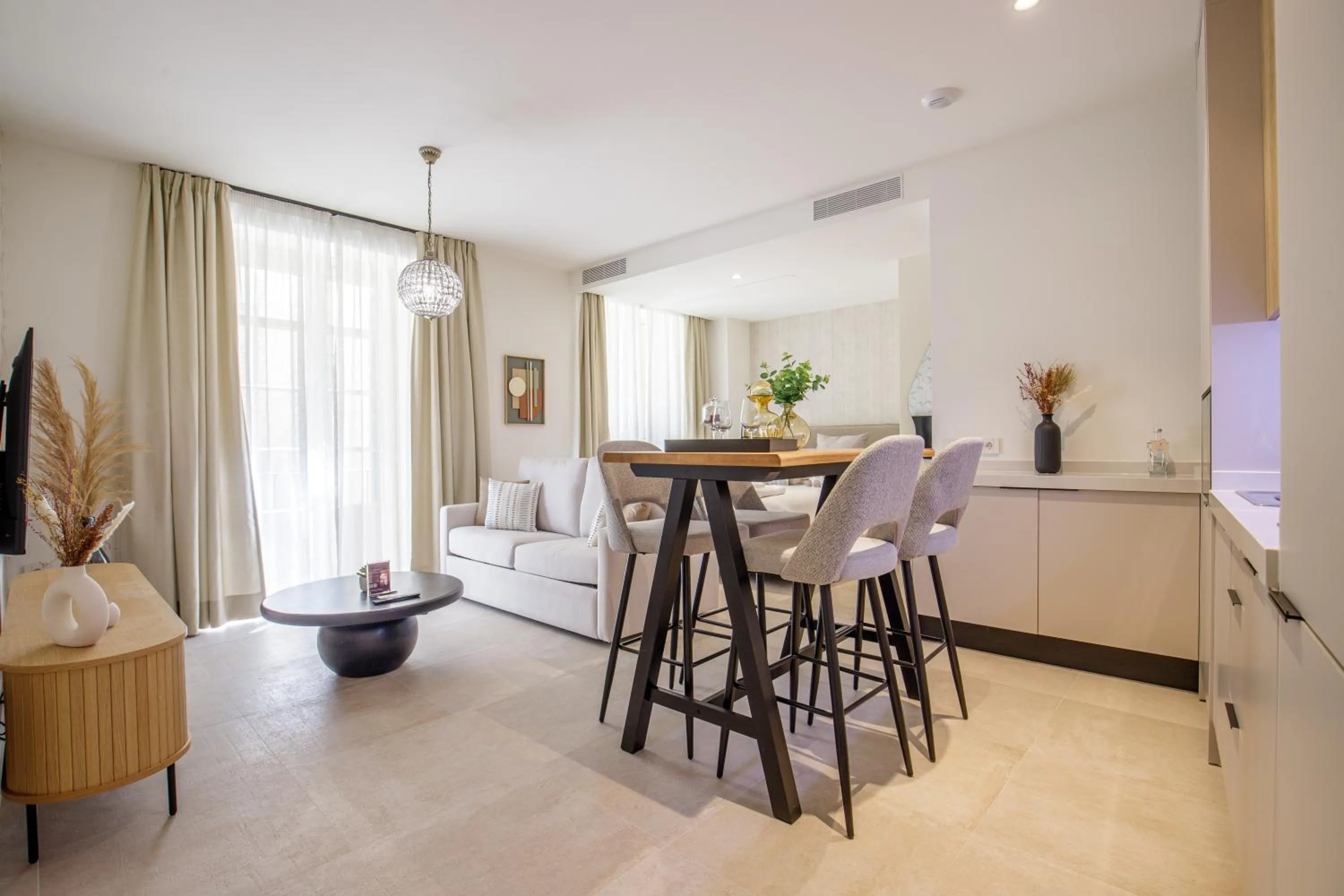 Kitchen or kitchenette in Plaza del Siglo Suites & Boutique Apartments by Caleta Homes