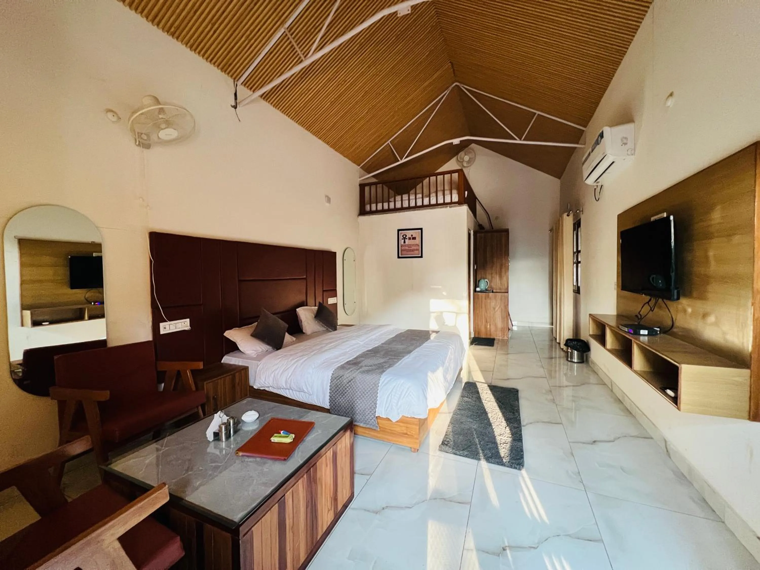 Bedroom, Bed in The Shalam Resort श्रीकृष्ण शरणं मम