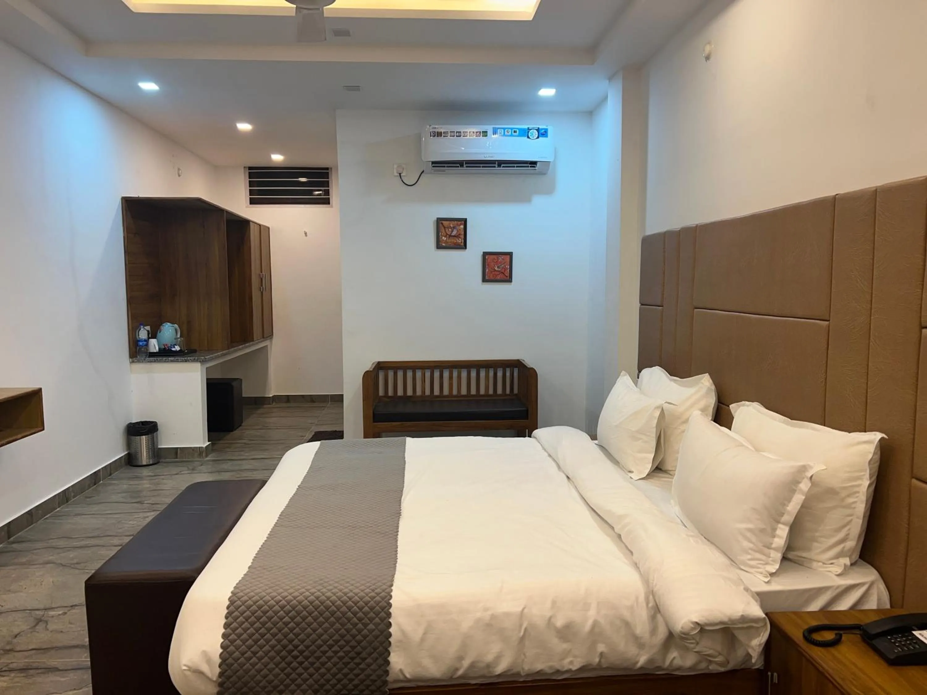 Bed in The Shalam Resort श्रीकृष्ण शरणं मम