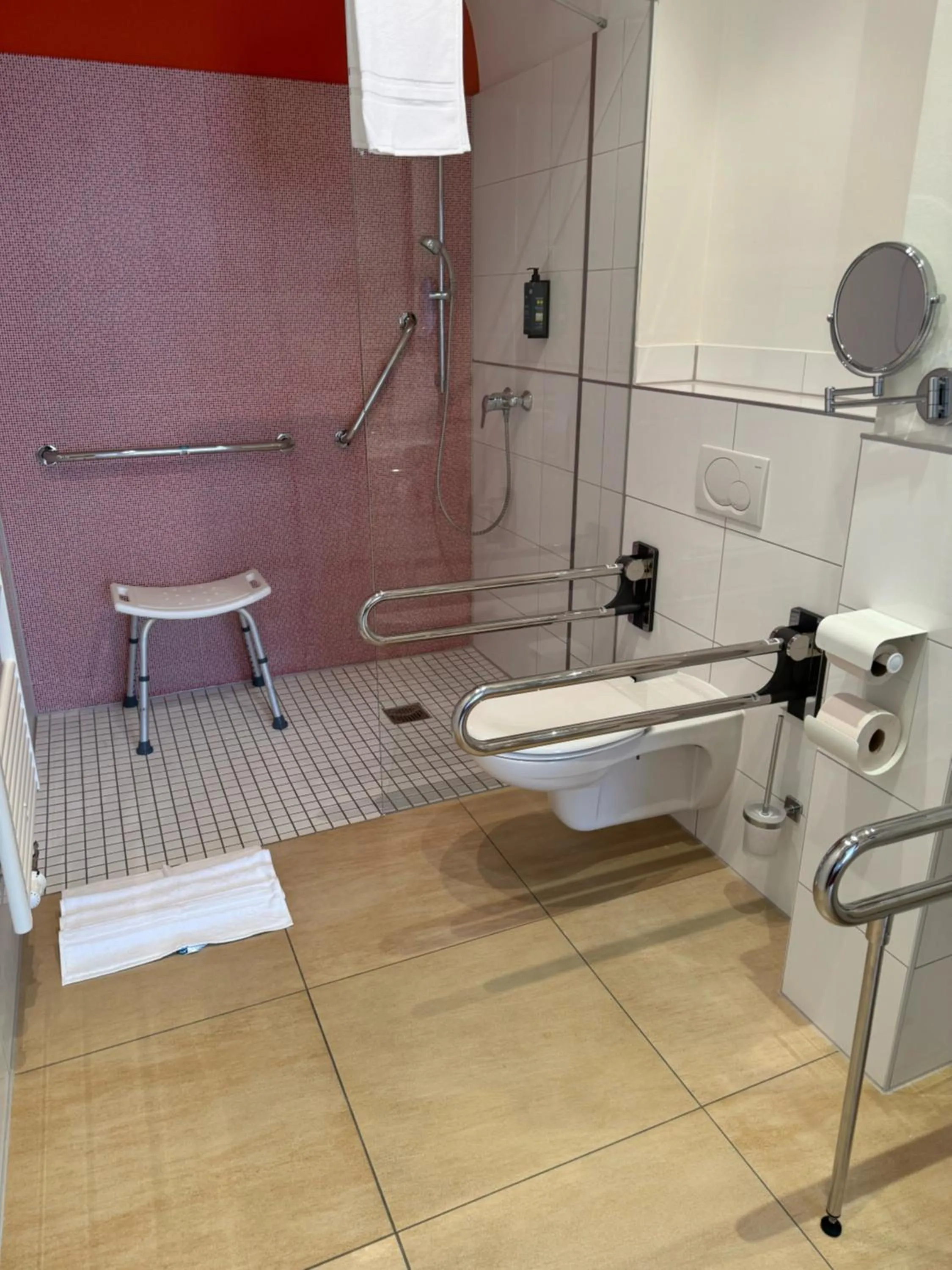 Bathroom in Hotel Schwibbogen Altstadt & Apartments