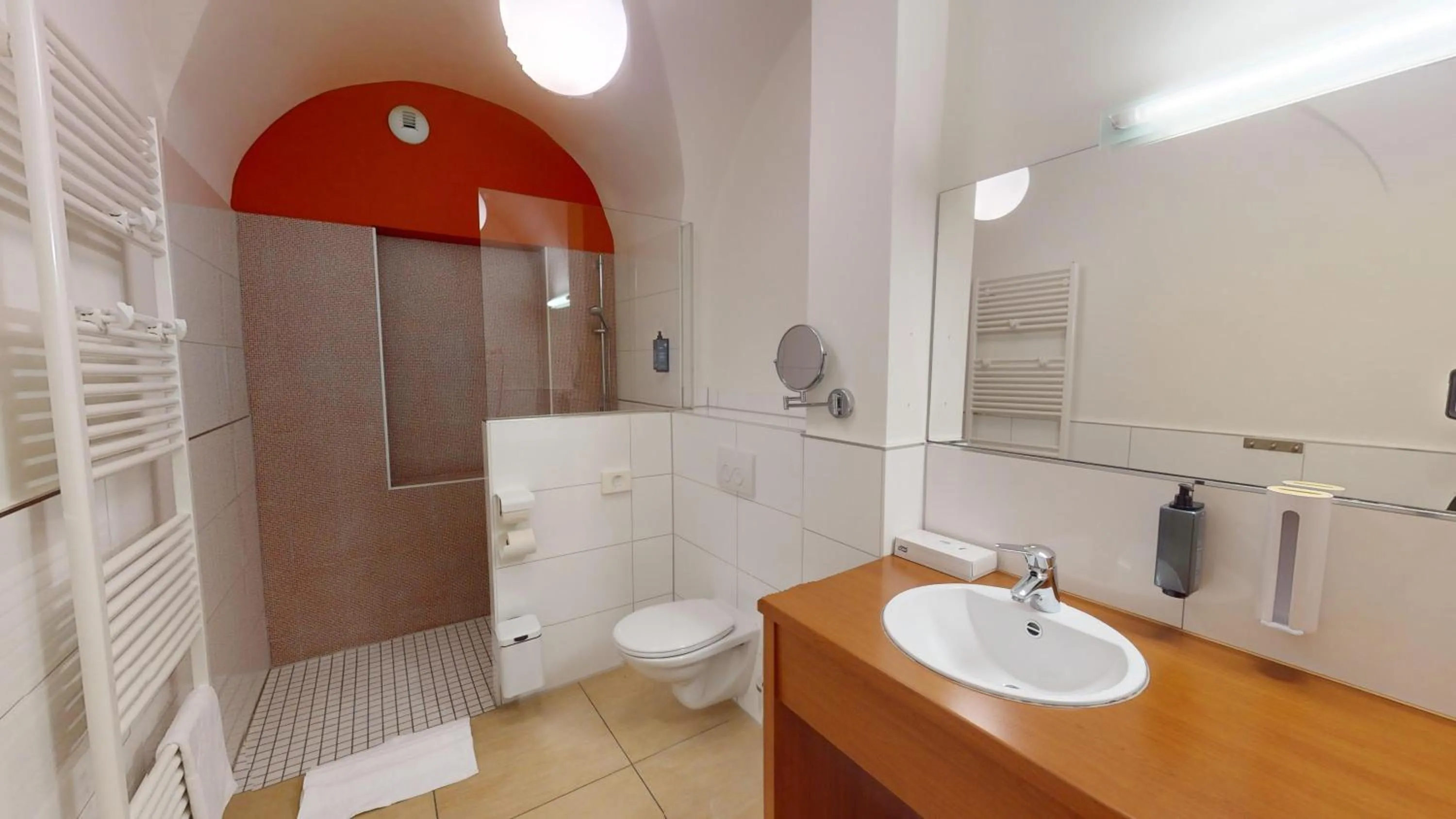 Bathroom in Hotel Schwibbogen Altstadt & Apartments