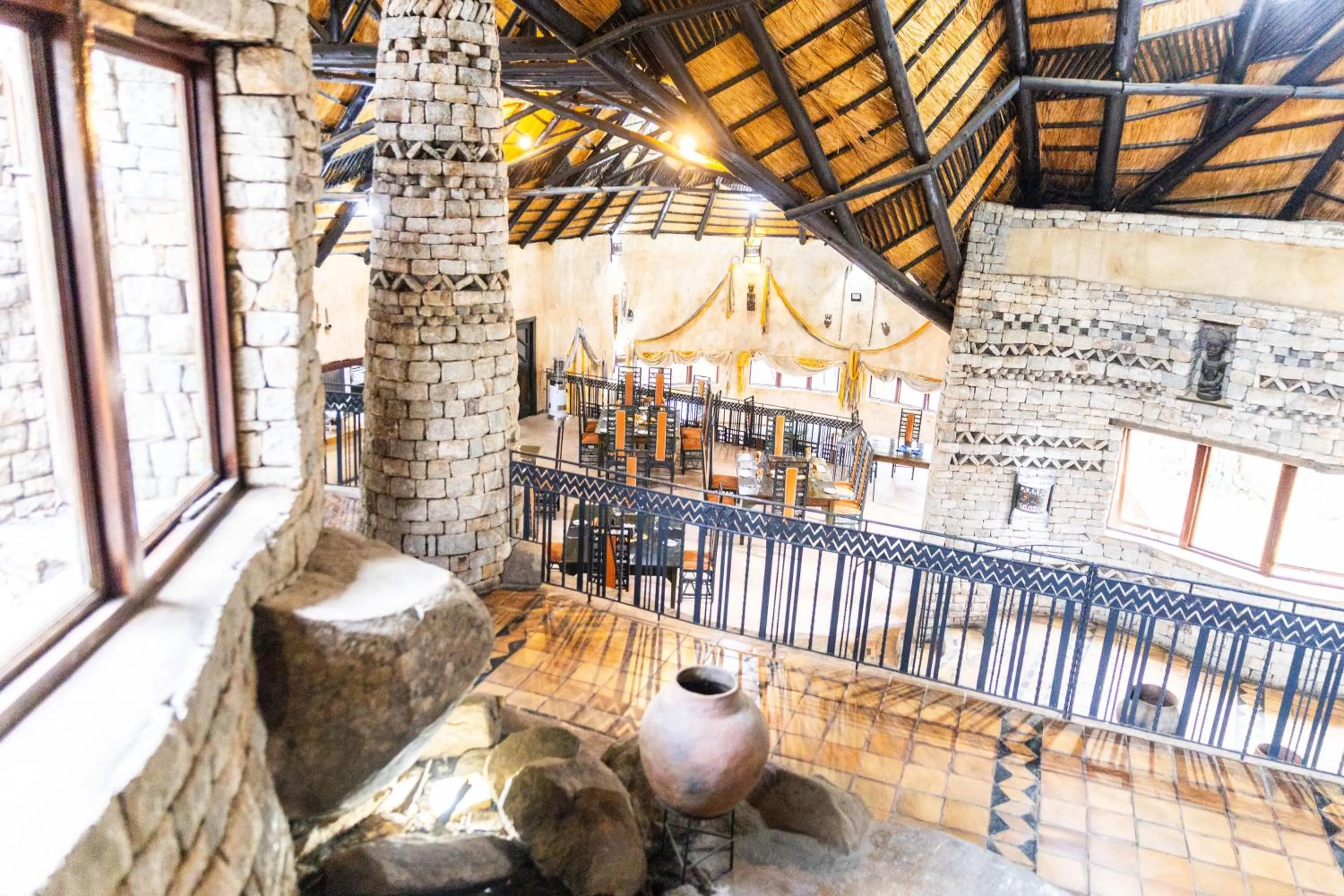 Restaurant/places to eat in Lodge At The Ancient City