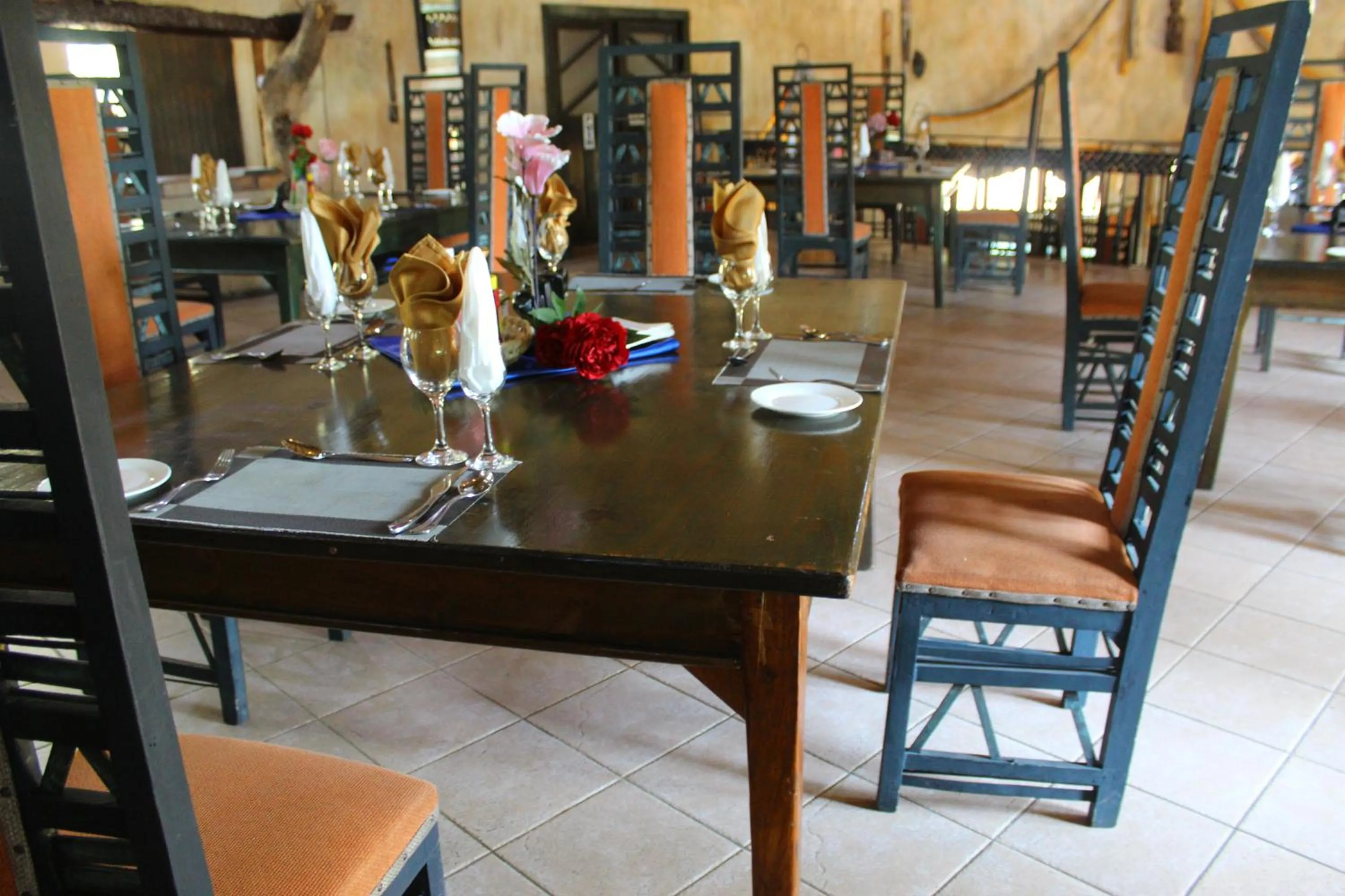 Restaurant/places to eat in Lodge At The Ancient City