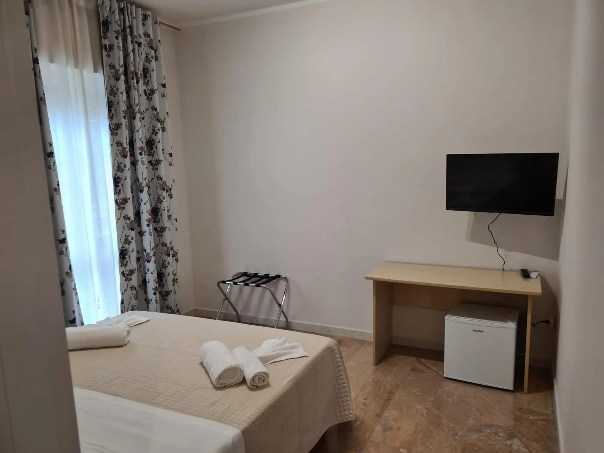 Twin Room in Hotel Dalì