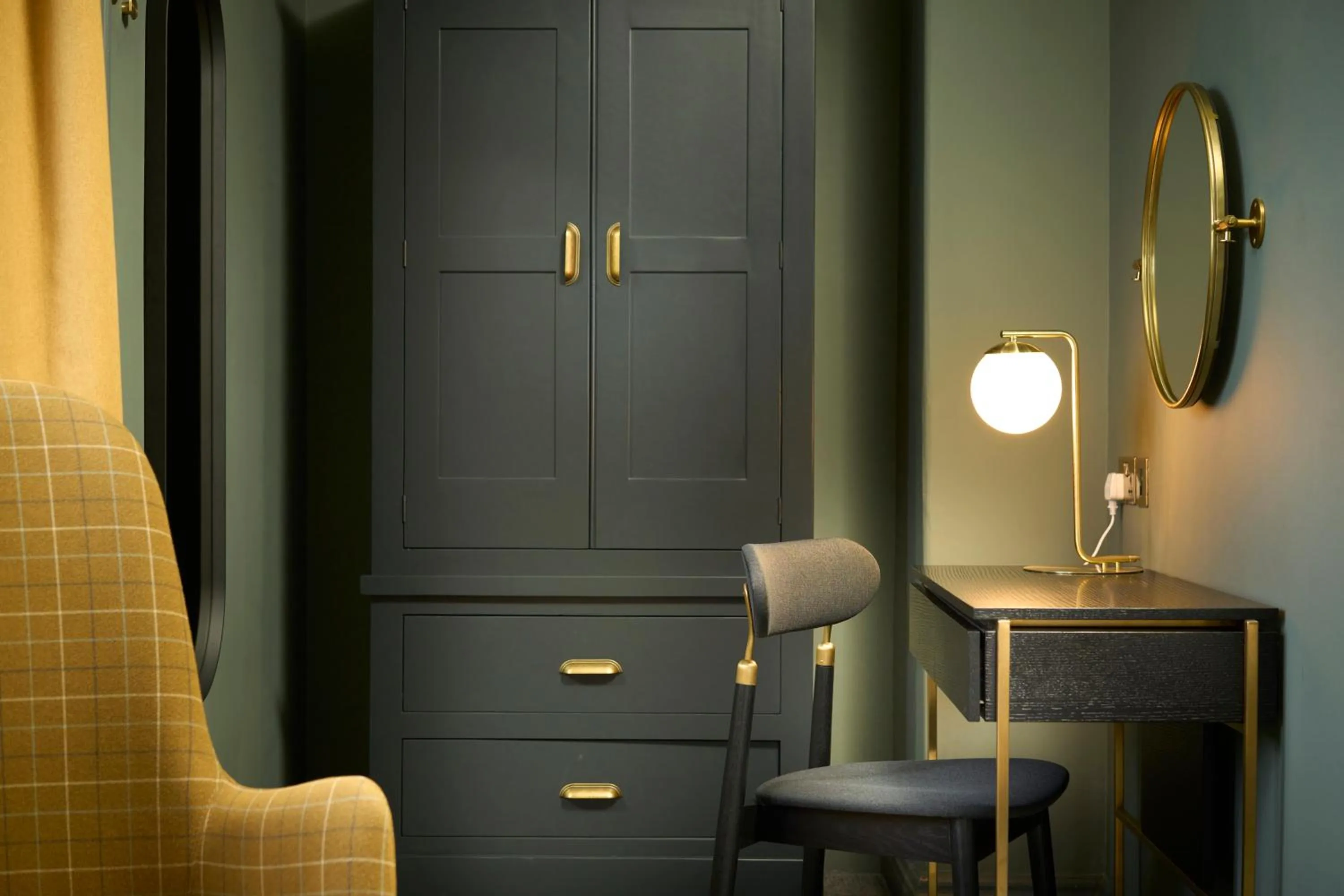 Seating area in Royal Marine Hotel, by Highland Coast Hotels