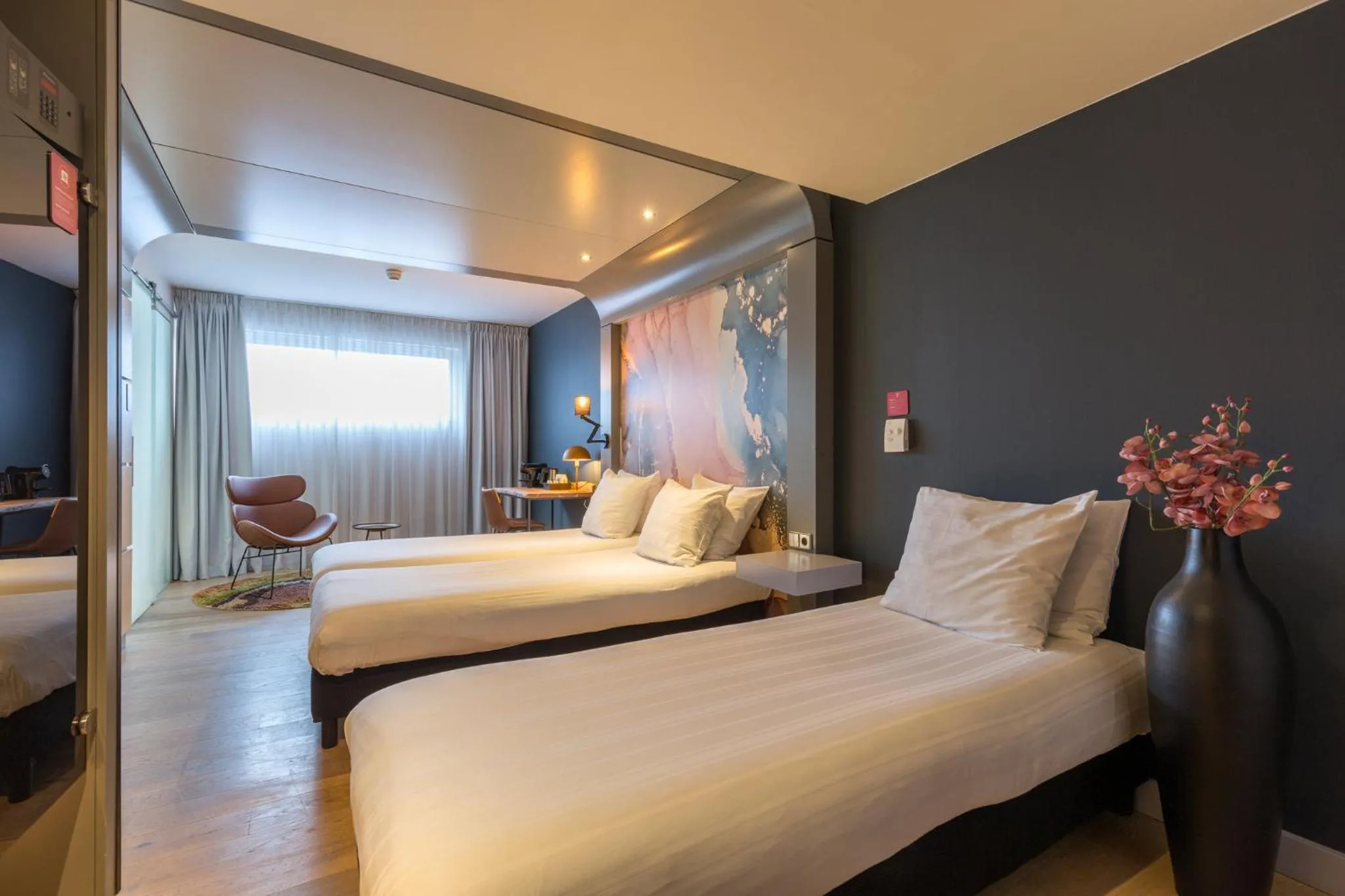 Photo of the whole room, Bed in Leonardo Hotel Almere City Center